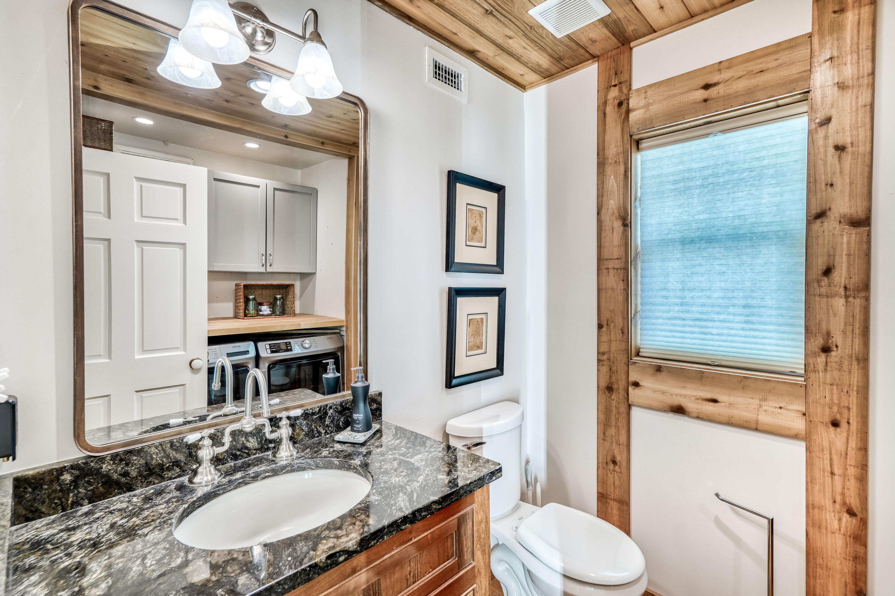 COUNTRY CABINS PH 2 - Residential