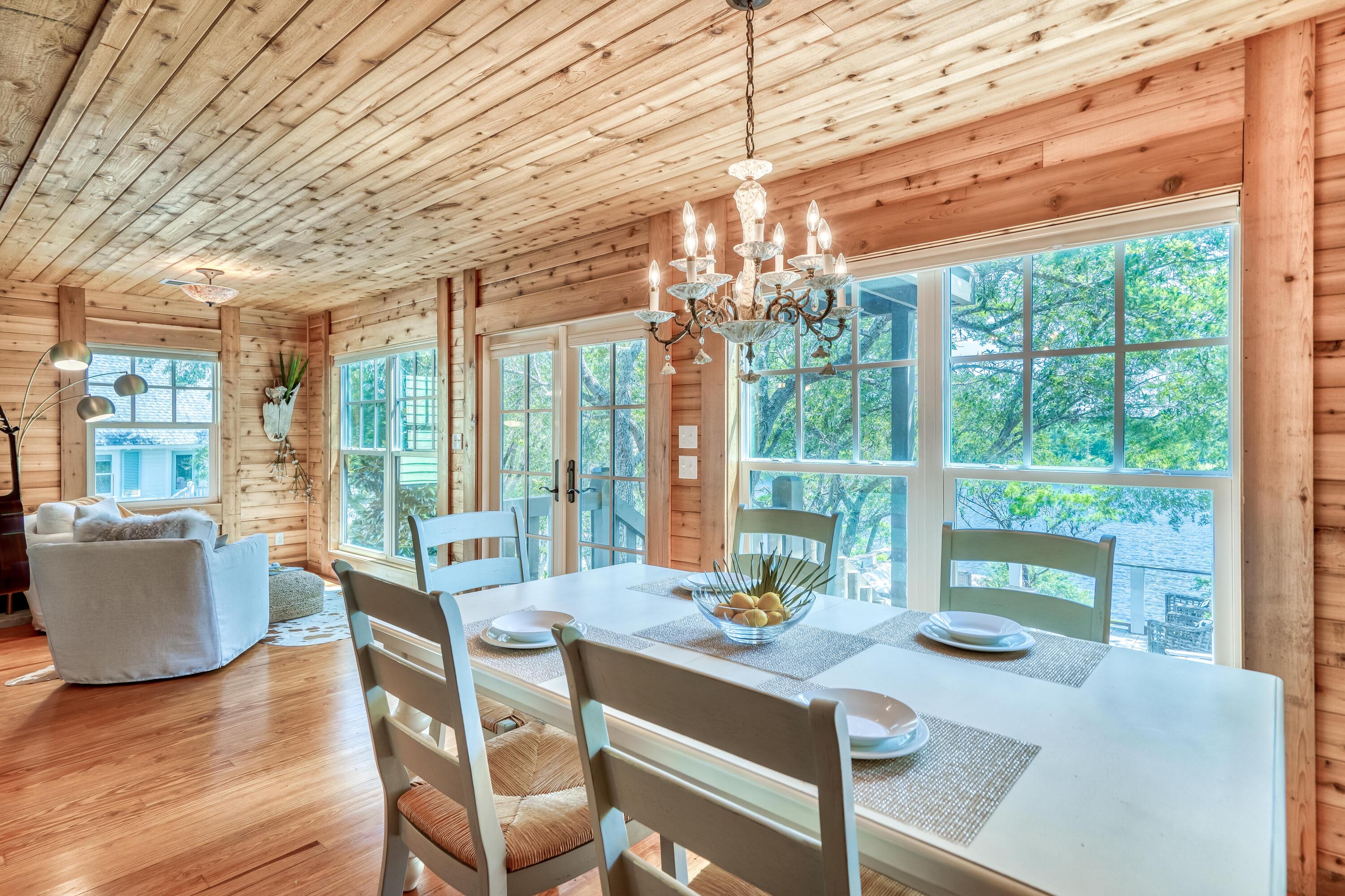 COUNTRY CABINS PH 2 - Residential