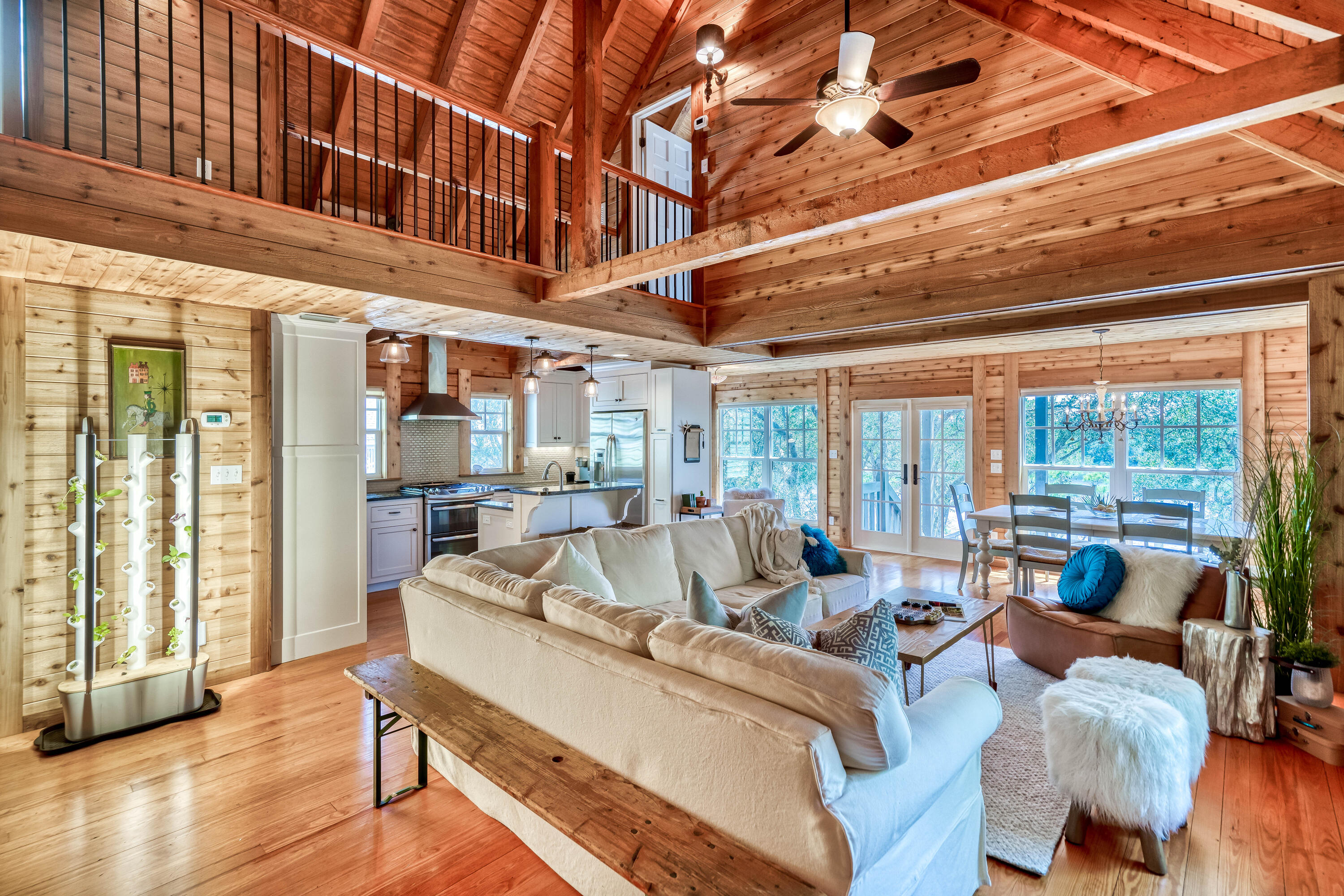 COUNTRY CABINS PH 2 - Residential