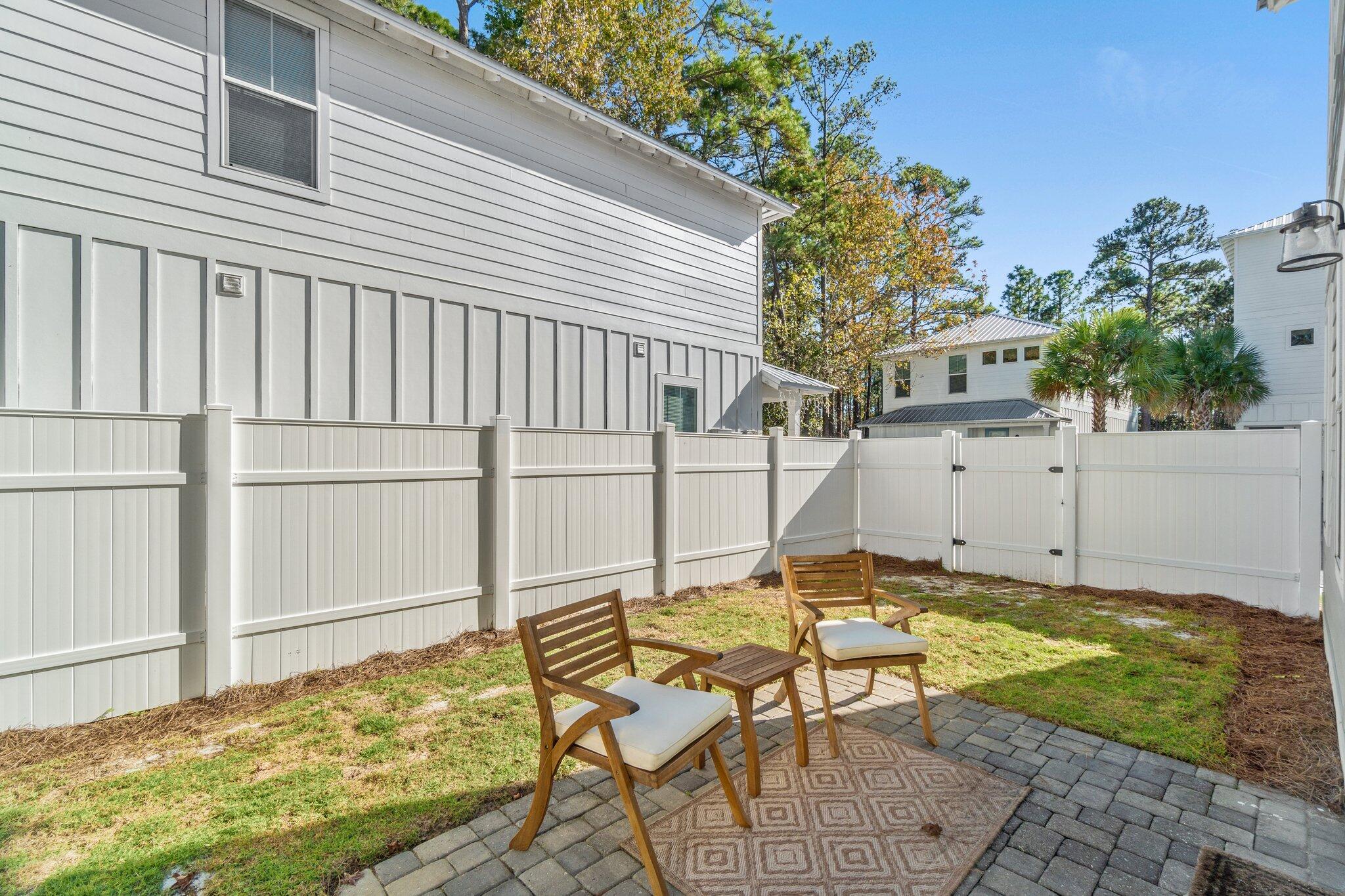 LIGHTHOUSE POINTE - Residential Lease