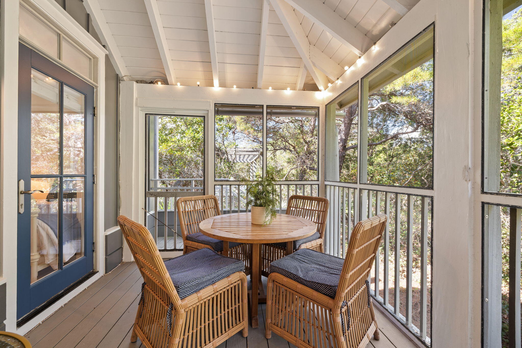 MAGNOLIA COTTAGES - Residential