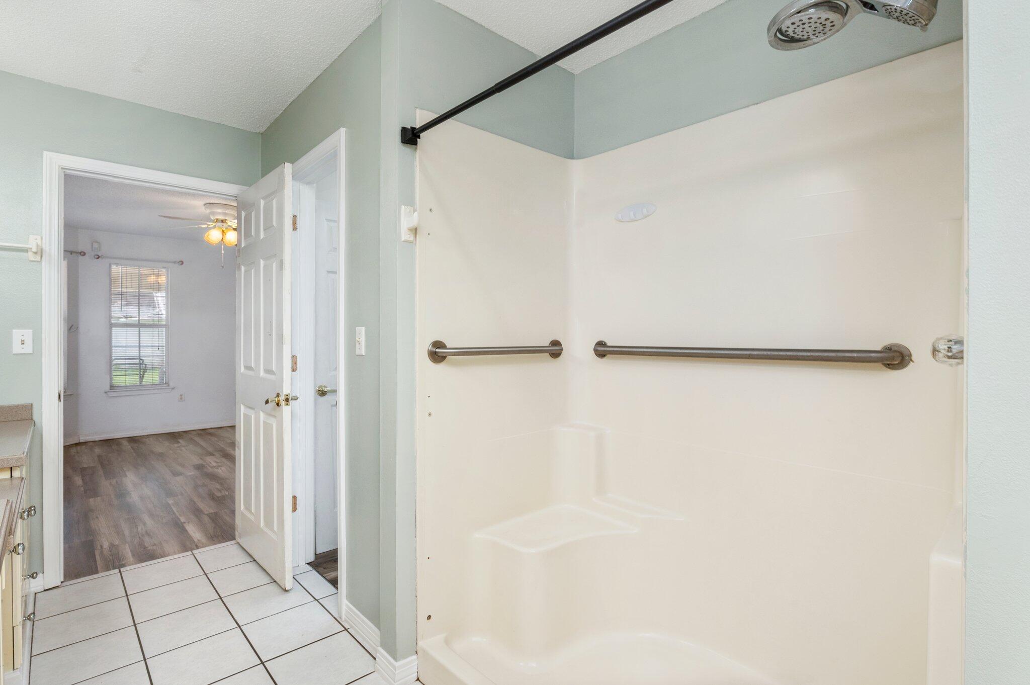 2505 - Auburn & Garden City - Residential