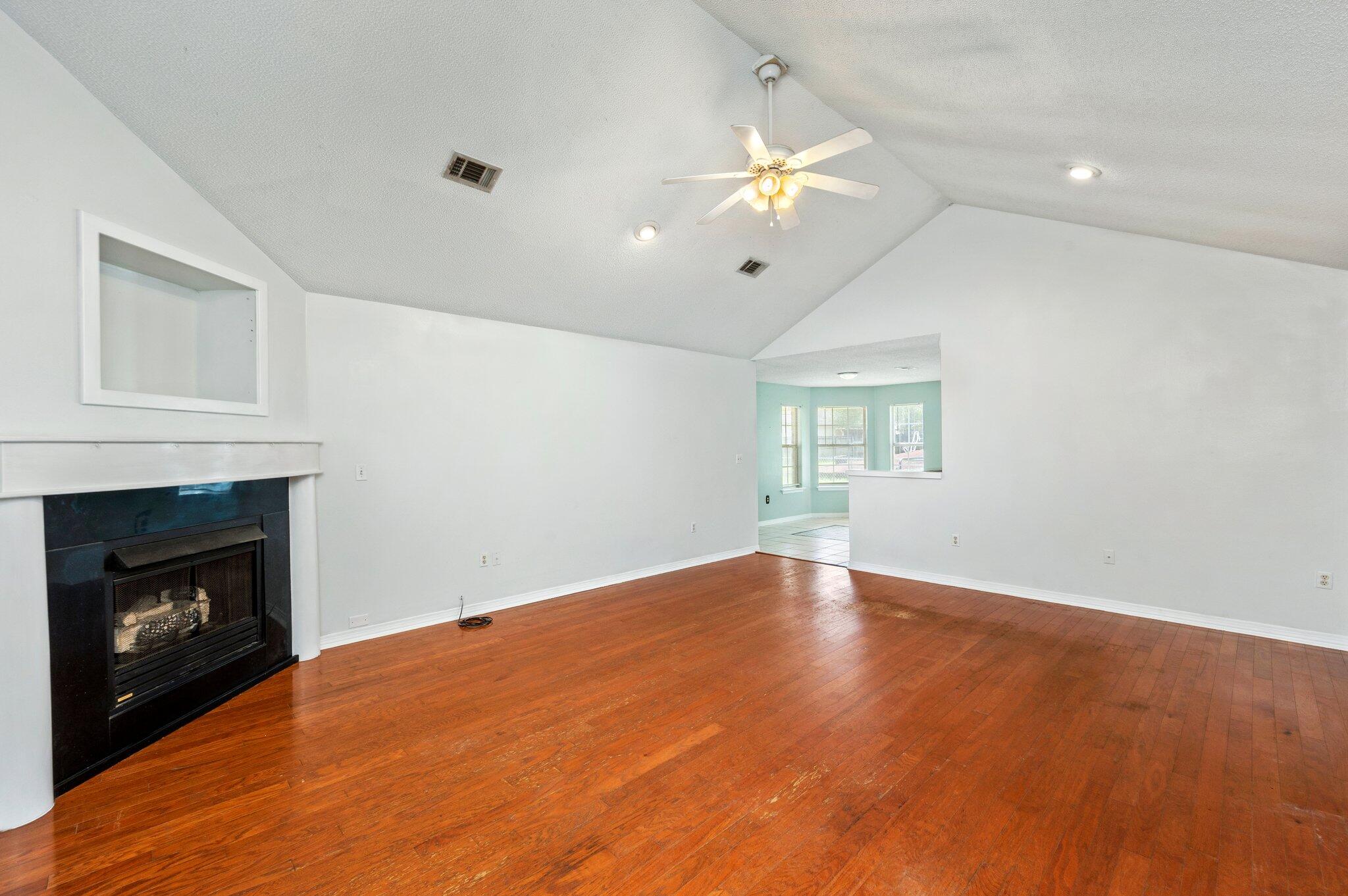 2505 - Auburn & Garden City - Residential