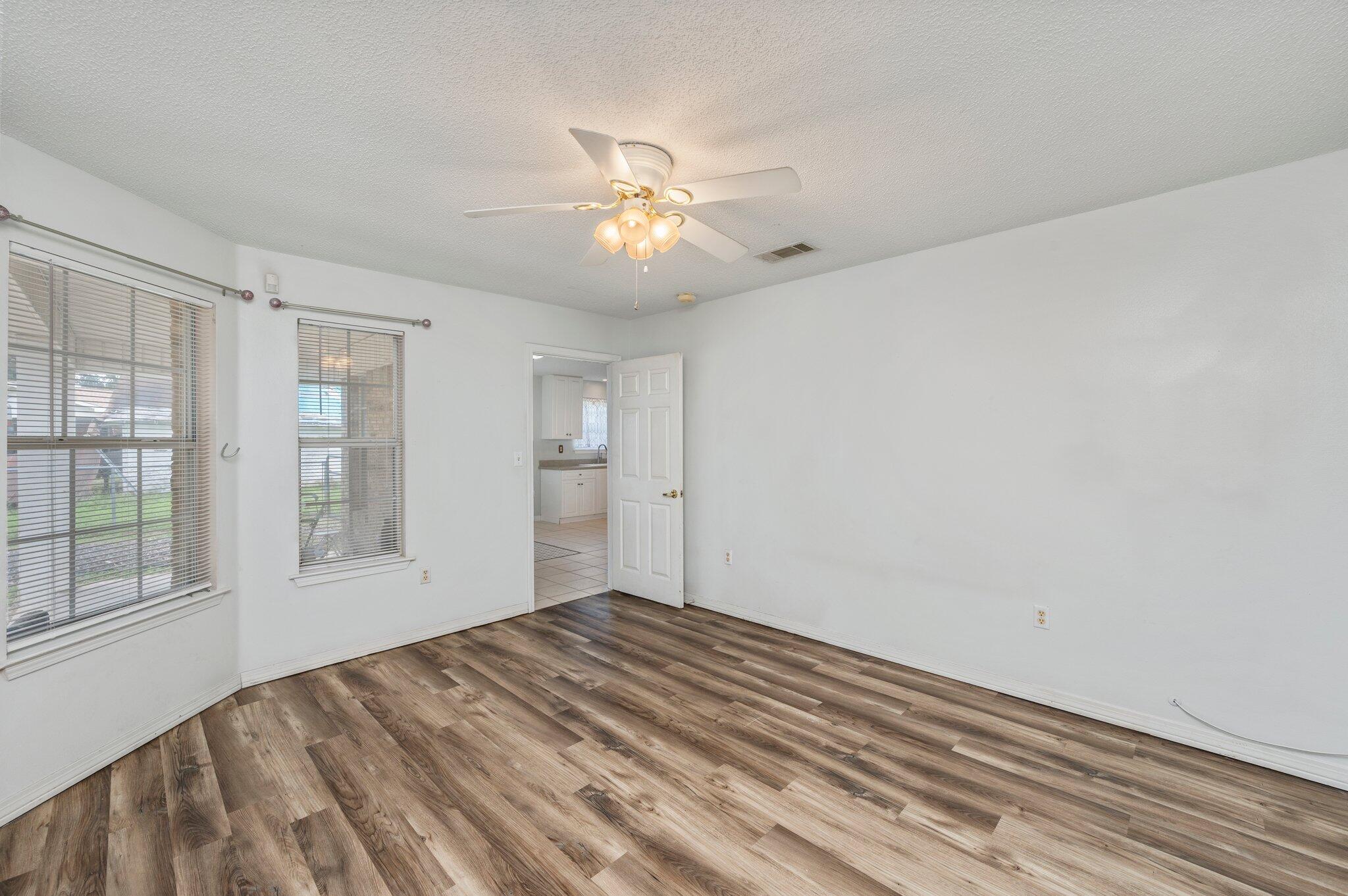 2505 - Auburn & Garden City - Residential
