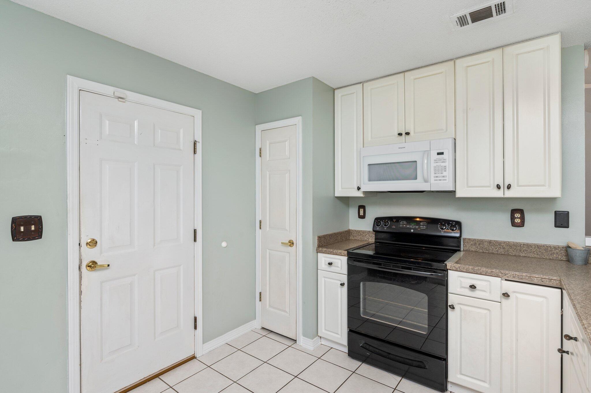 2505 - Auburn & Garden City - Residential