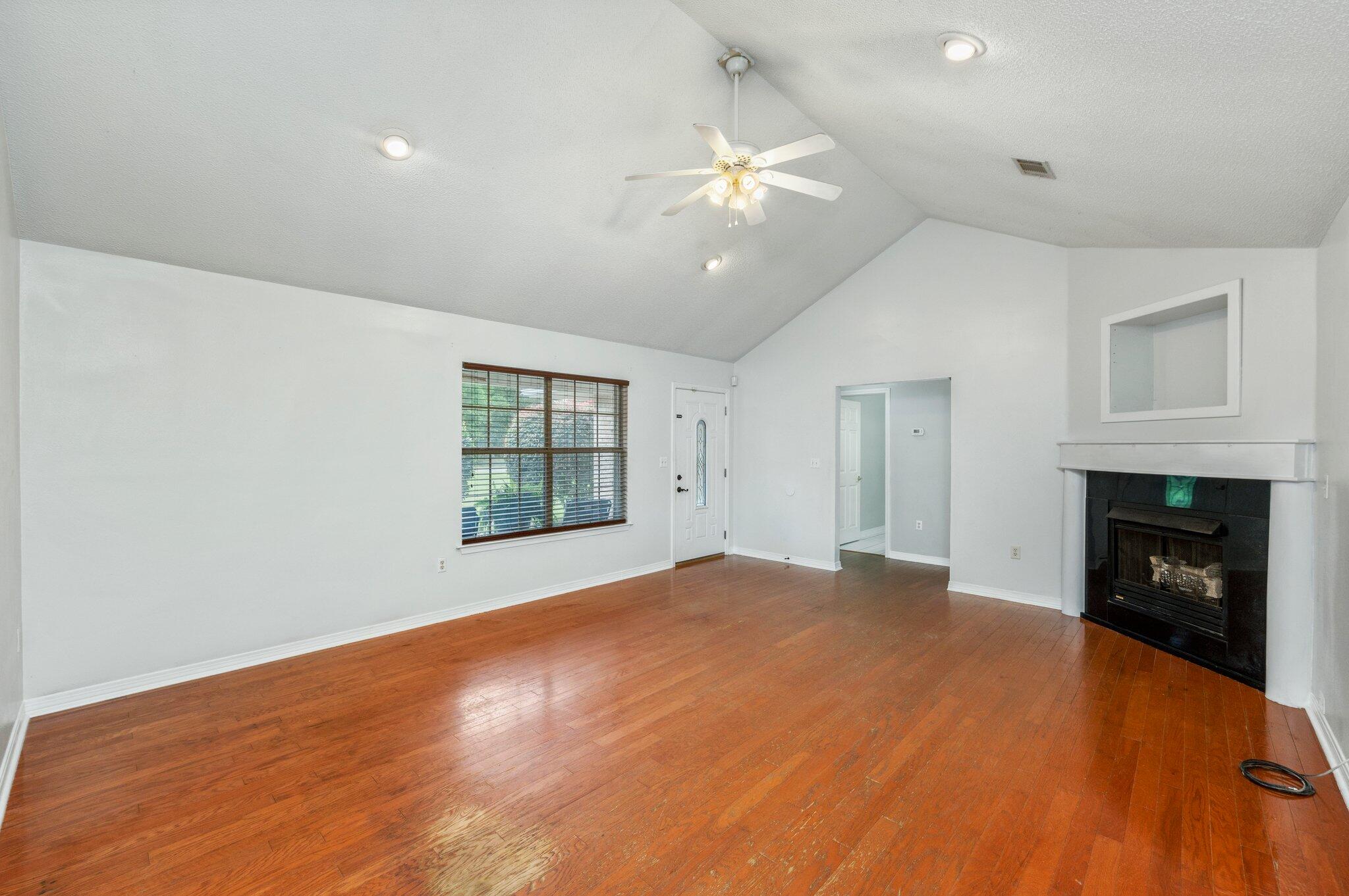 2505 - Auburn & Garden City - Residential