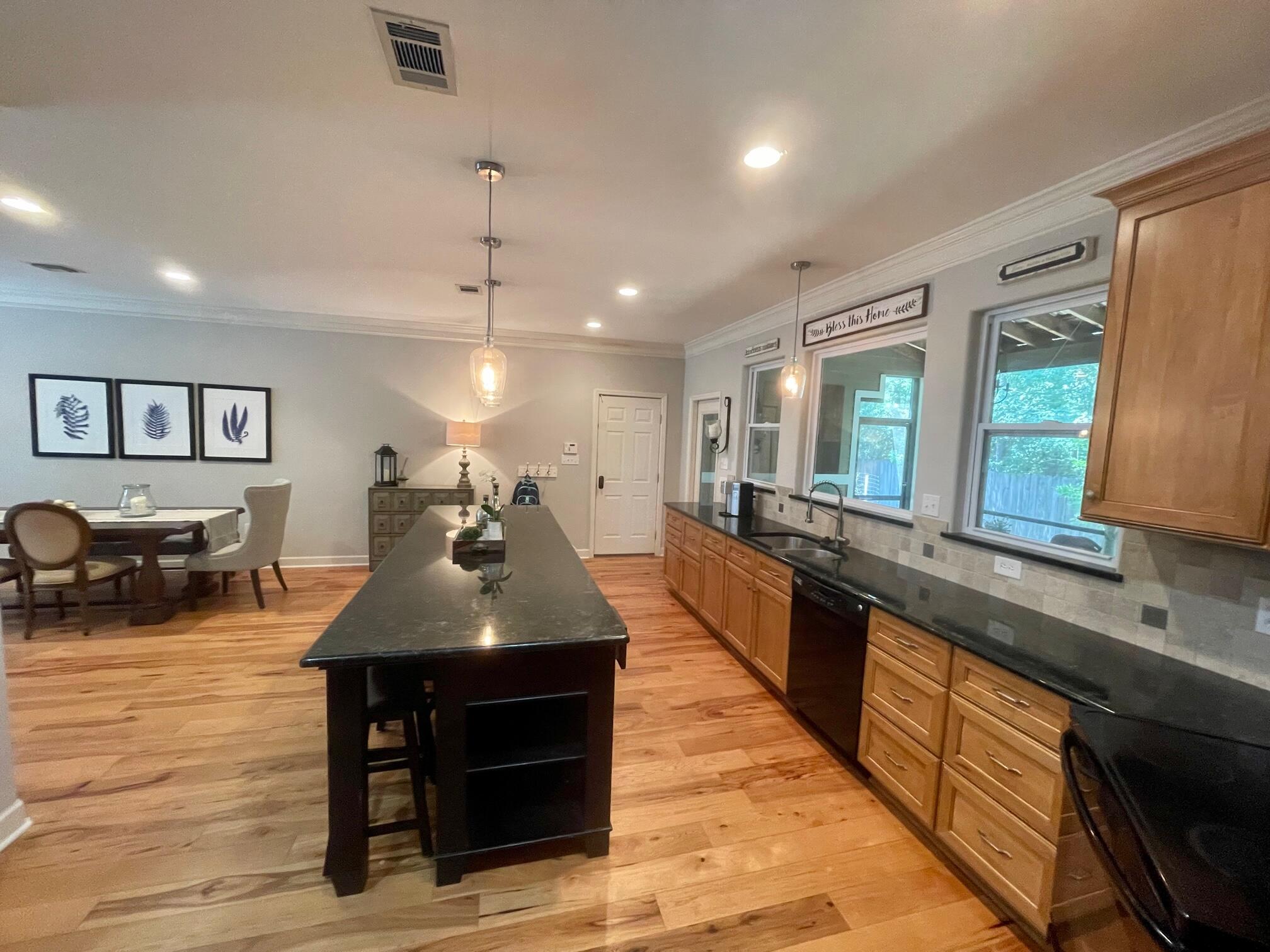 TOWN OF SANTA ROSA - Residential