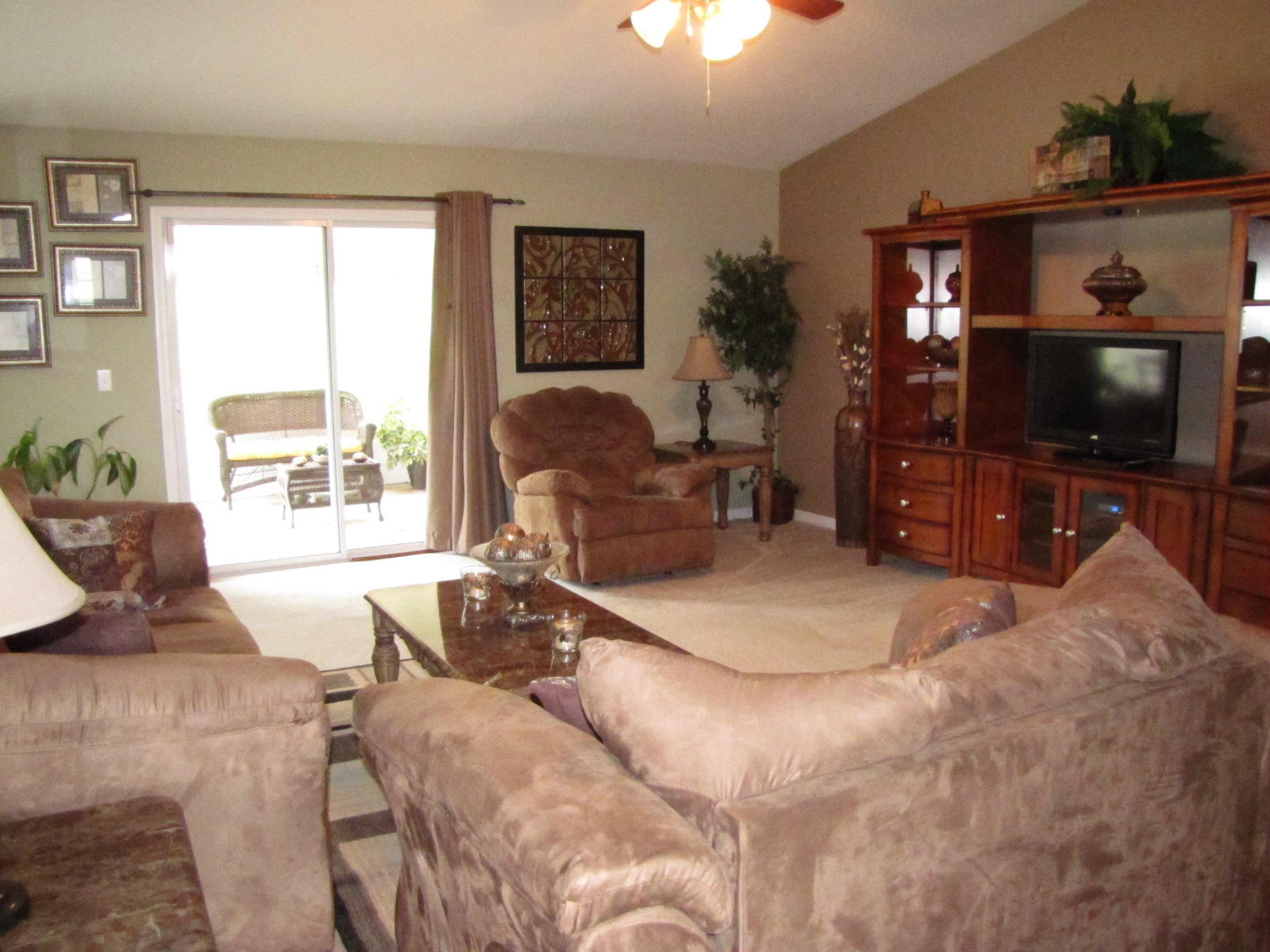 SILVER SPRINGS EST - Residential Lease