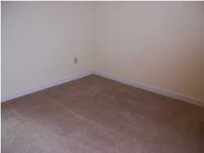 LAKESIDE CONDO - Residential Lease