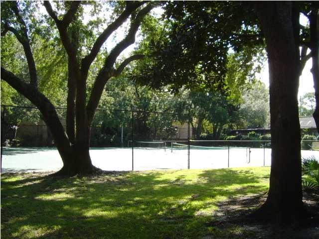 MOSSEY COVE T/H - Residential Lease