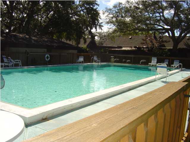 MOSSEY COVE T/H - Residential Lease