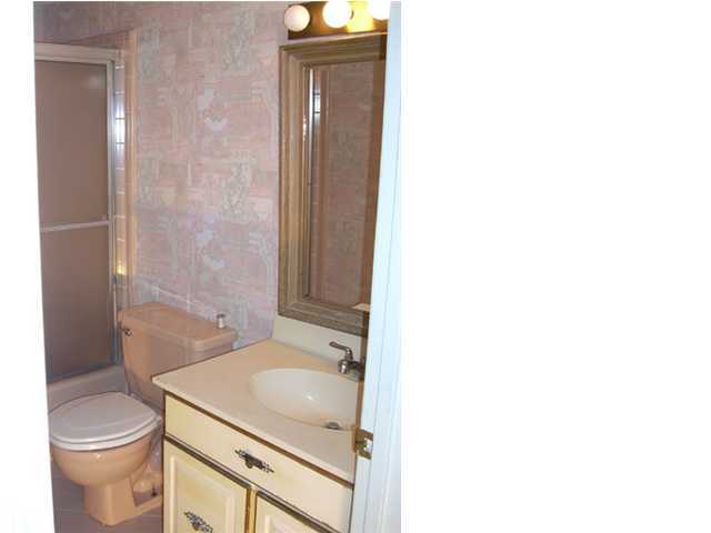 MOSSEY COVE T/H - Residential Lease