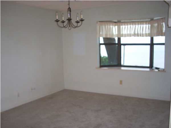 MOSSEY COVE T/H - Residential Lease