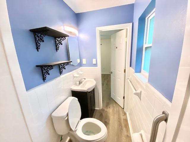OAKLAND HEIGHTS - Residential Lease