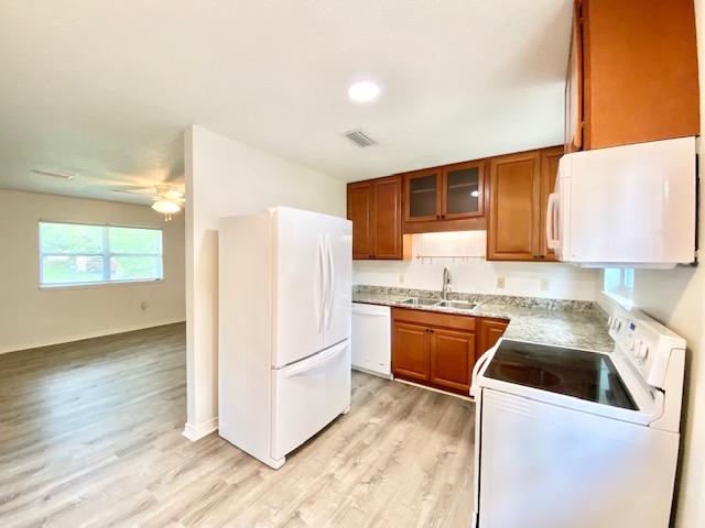 OAKLAND HEIGHTS - Residential Lease