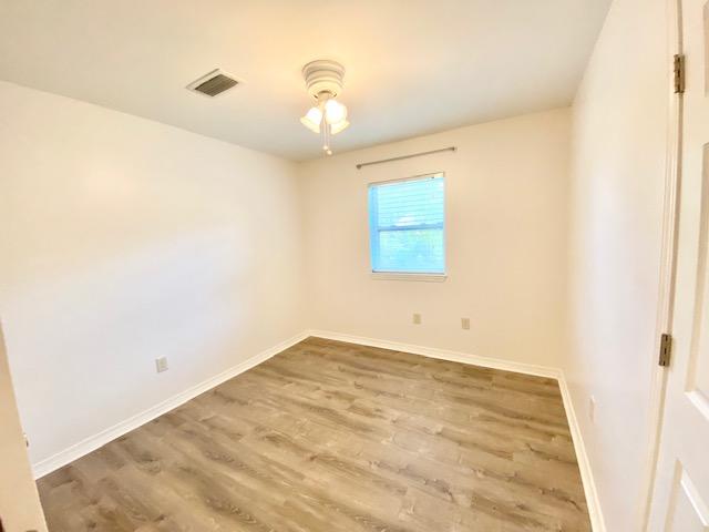 OAKLAND HEIGHTS - Residential Lease