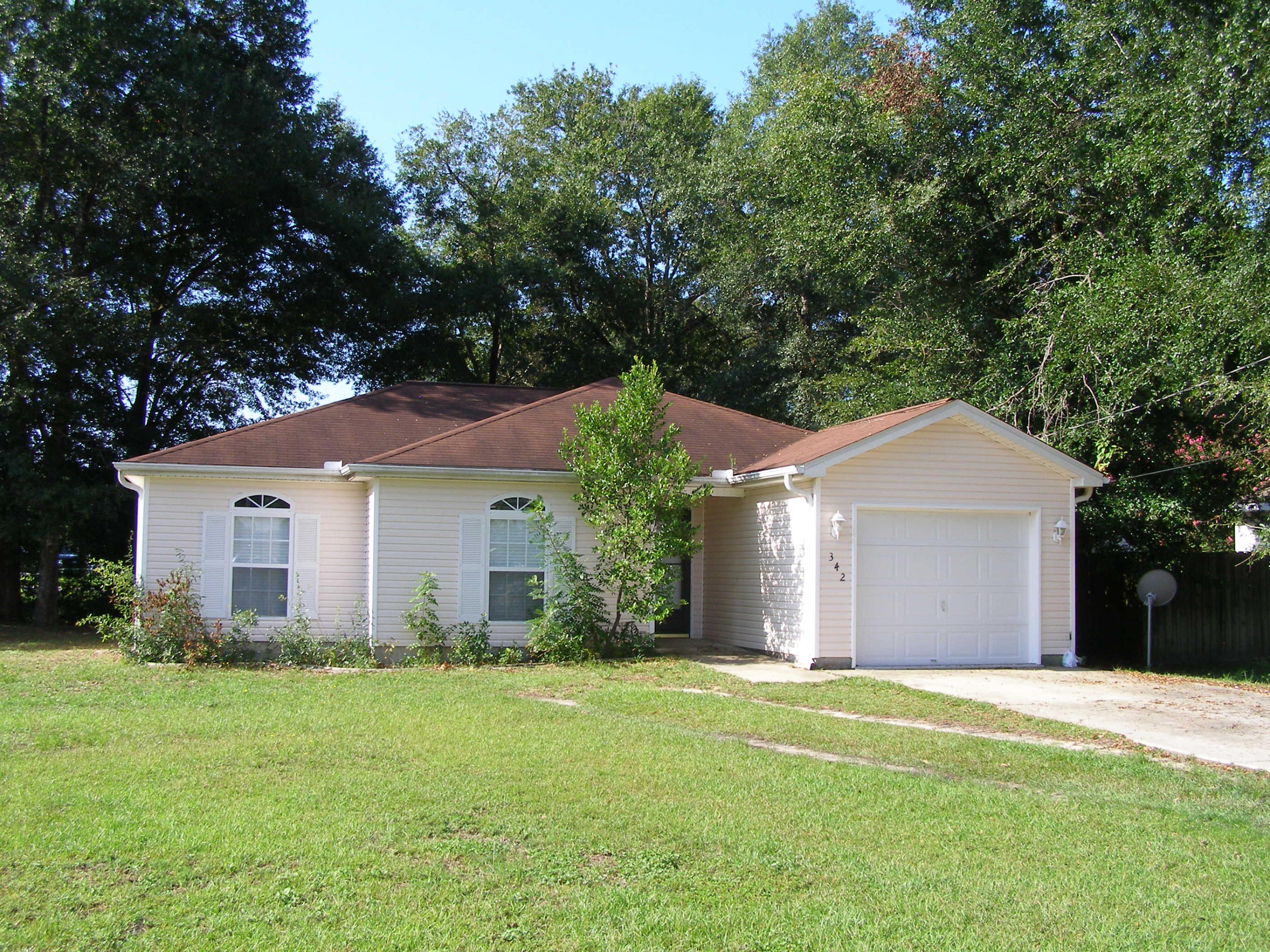 Great Short Sale Opportunity! Great home for the first time home buyer or someone scaling down. Three bedrooms and two full baths and bathrooms are handicap accessible. Ample sized Master bedroom and Master Bath has a jetted tub. Living room with vaulted ceiling. Nice back yard with a patio. Come look at the great opportunity today!