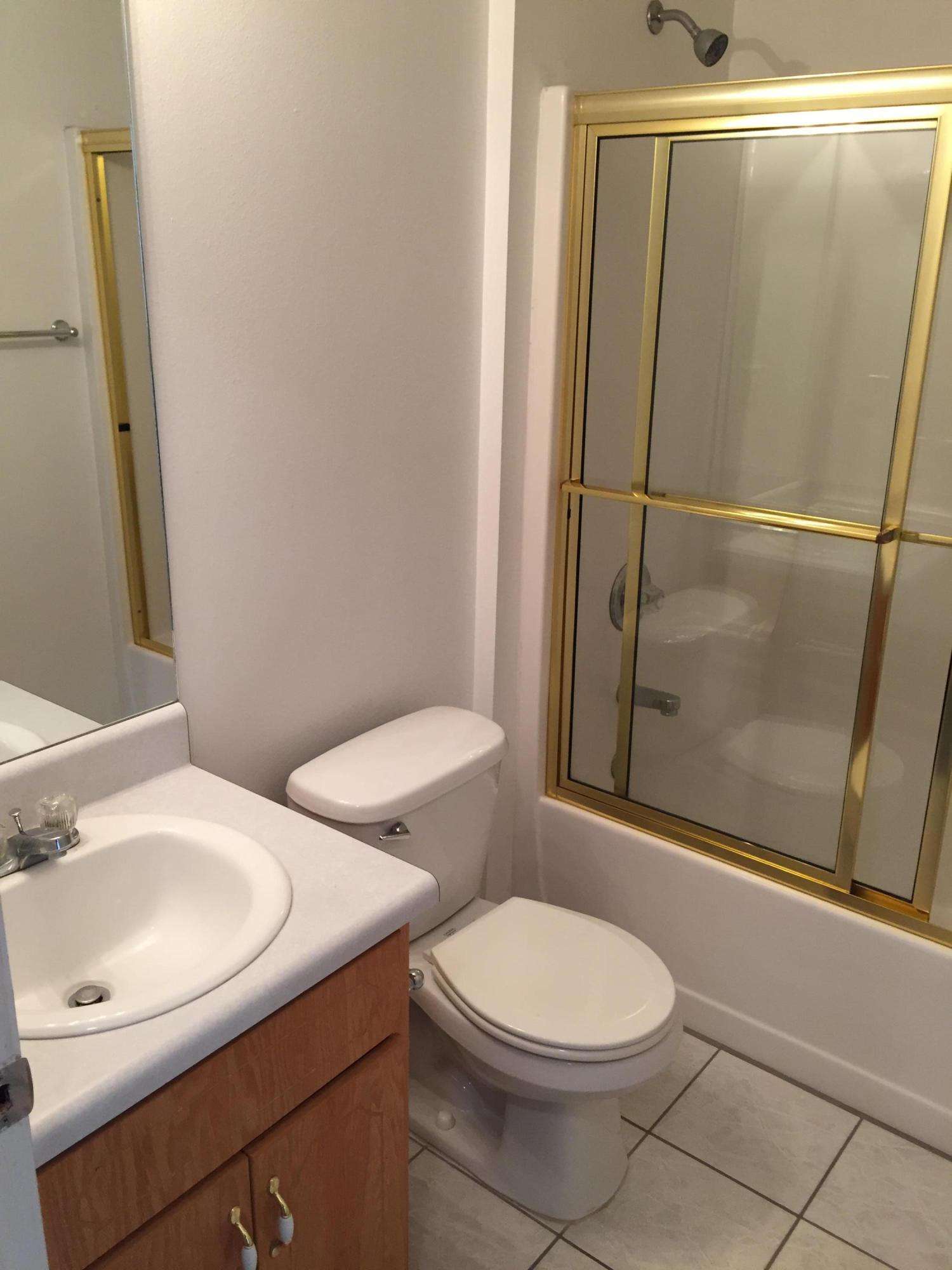 OAKDALE MINI FARMS - Residential Lease