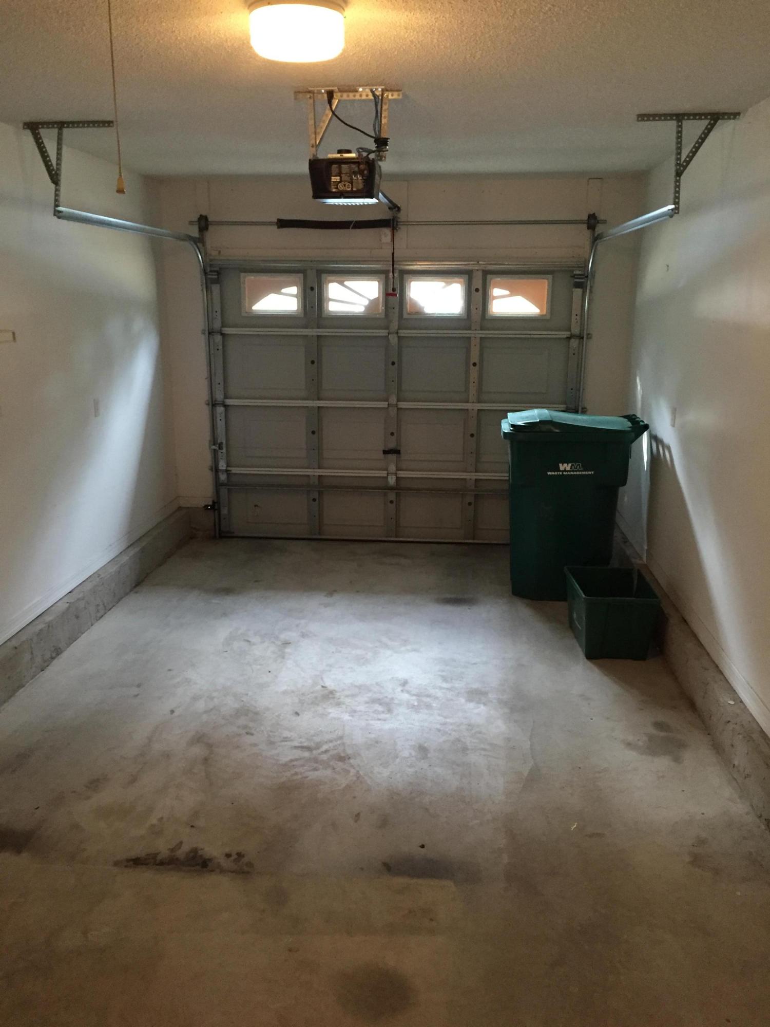 OAKDALE MINI FARMS - Residential Lease