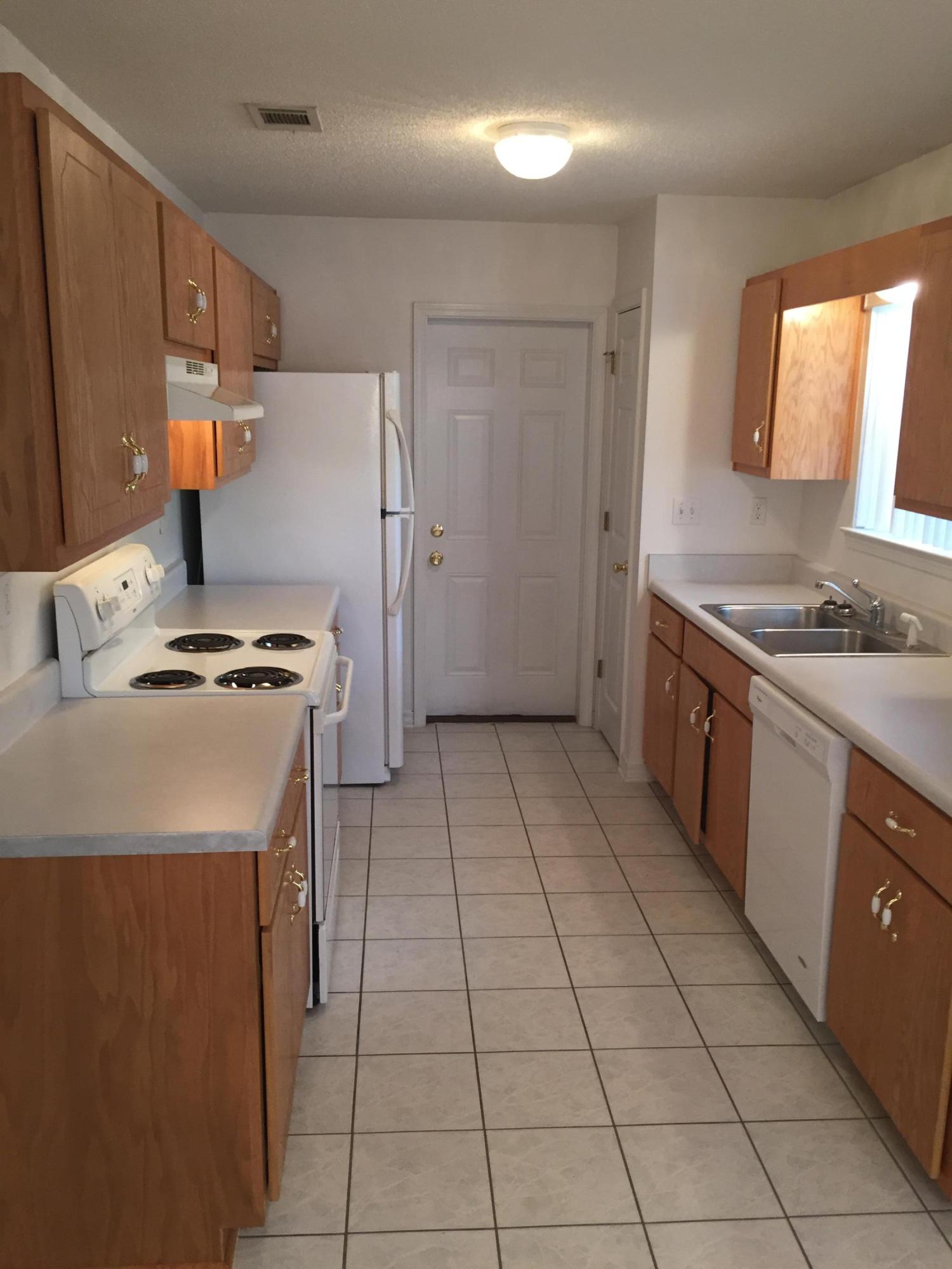 OAKDALE MINI FARMS - Residential Lease