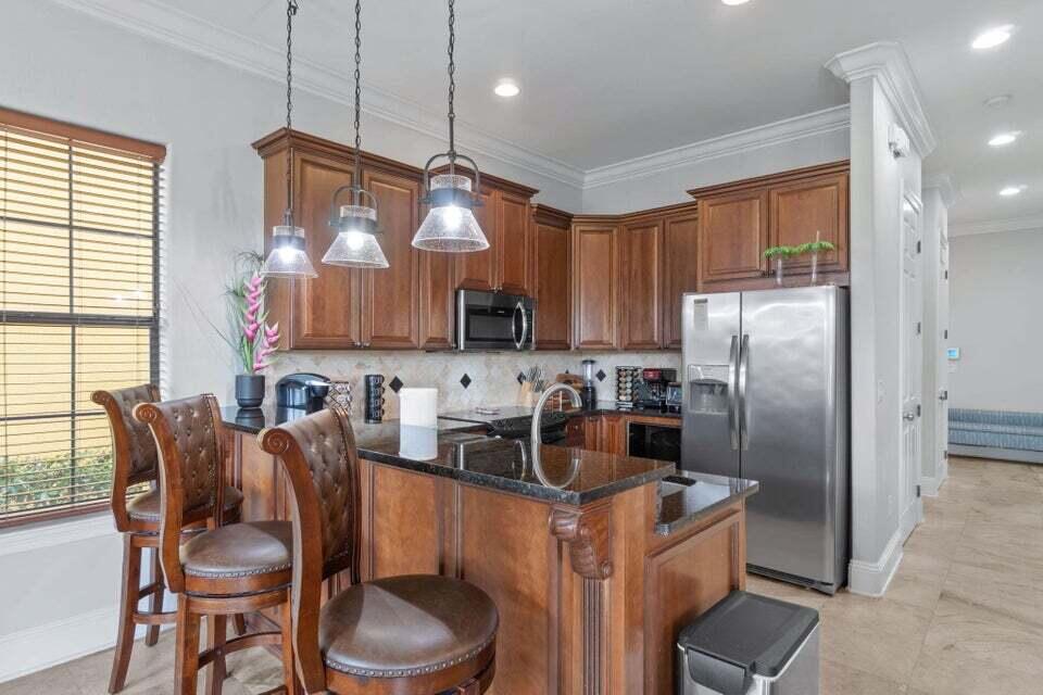 VILLA LAGO - Residential Lease