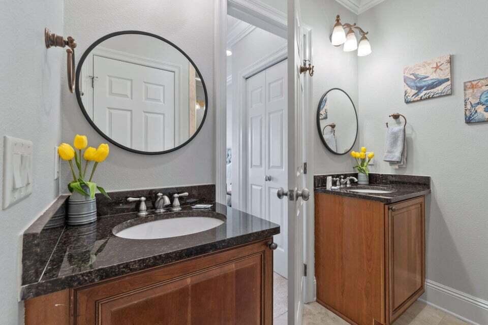 VILLA LAGO - Residential Lease