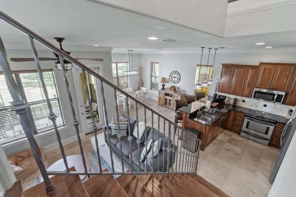VILLA LAGO - Residential Lease