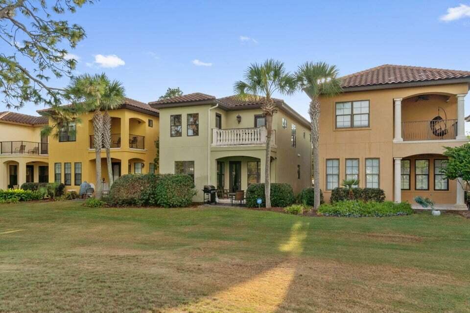 VILLA LAGO - Residential Lease
