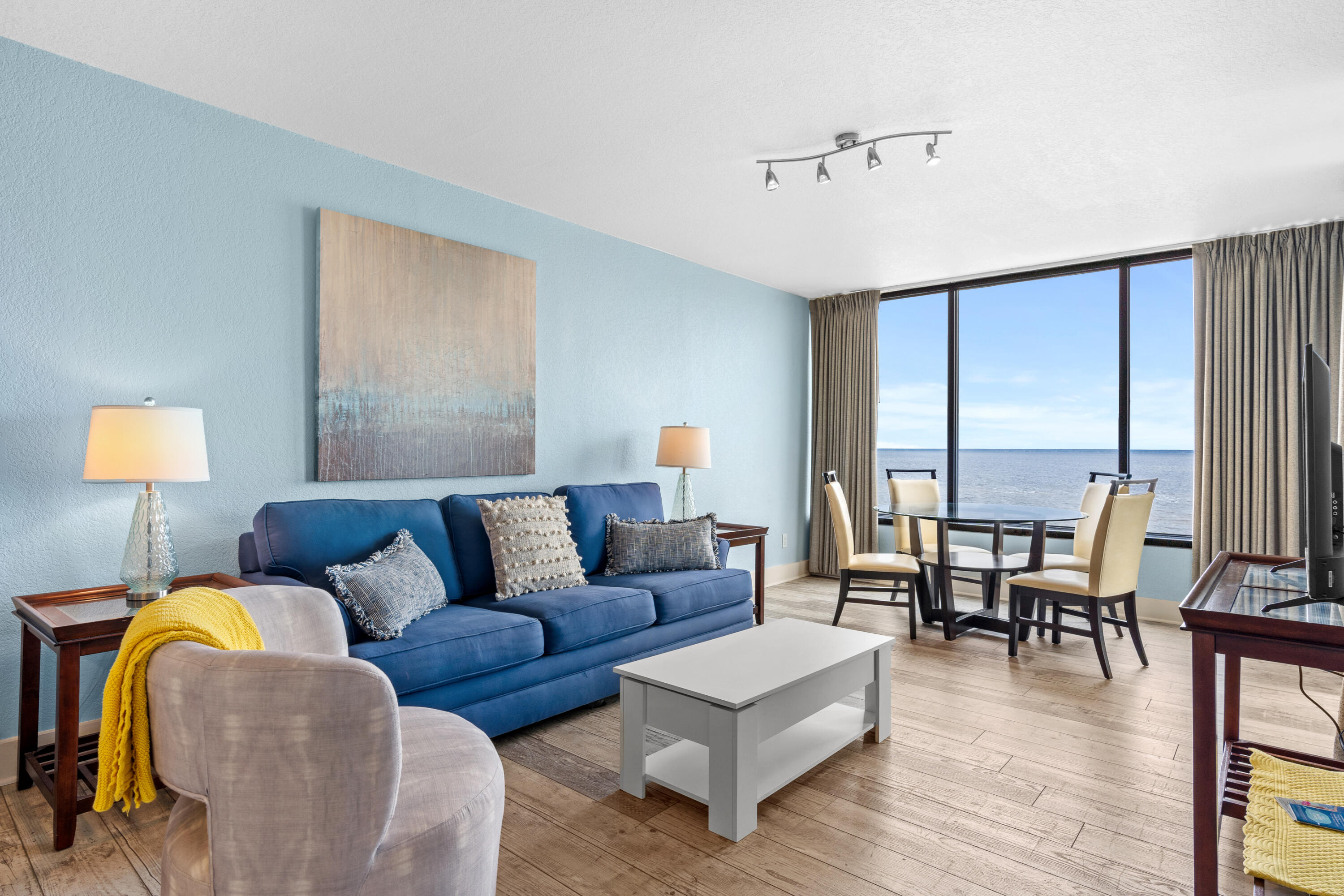 BAYSIDE CONDO SANDESTIN - Residential