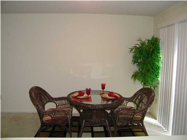 OAK TREE MANOR - Residential Lease