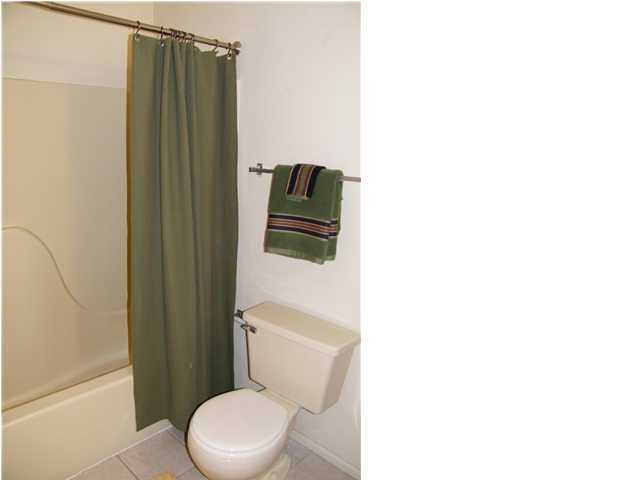 OAK TREE MANOR - Residential Lease