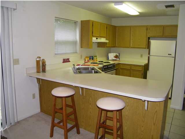 OAK TREE MANOR - Residential Lease