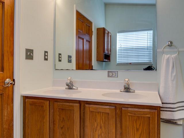 TOWN OF SANTA ROSA - Residential