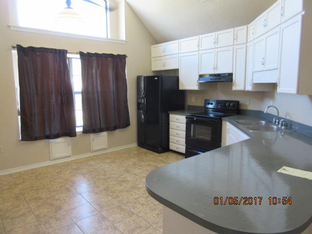 COUNTRYVIEW ESTATES - Residential Lease