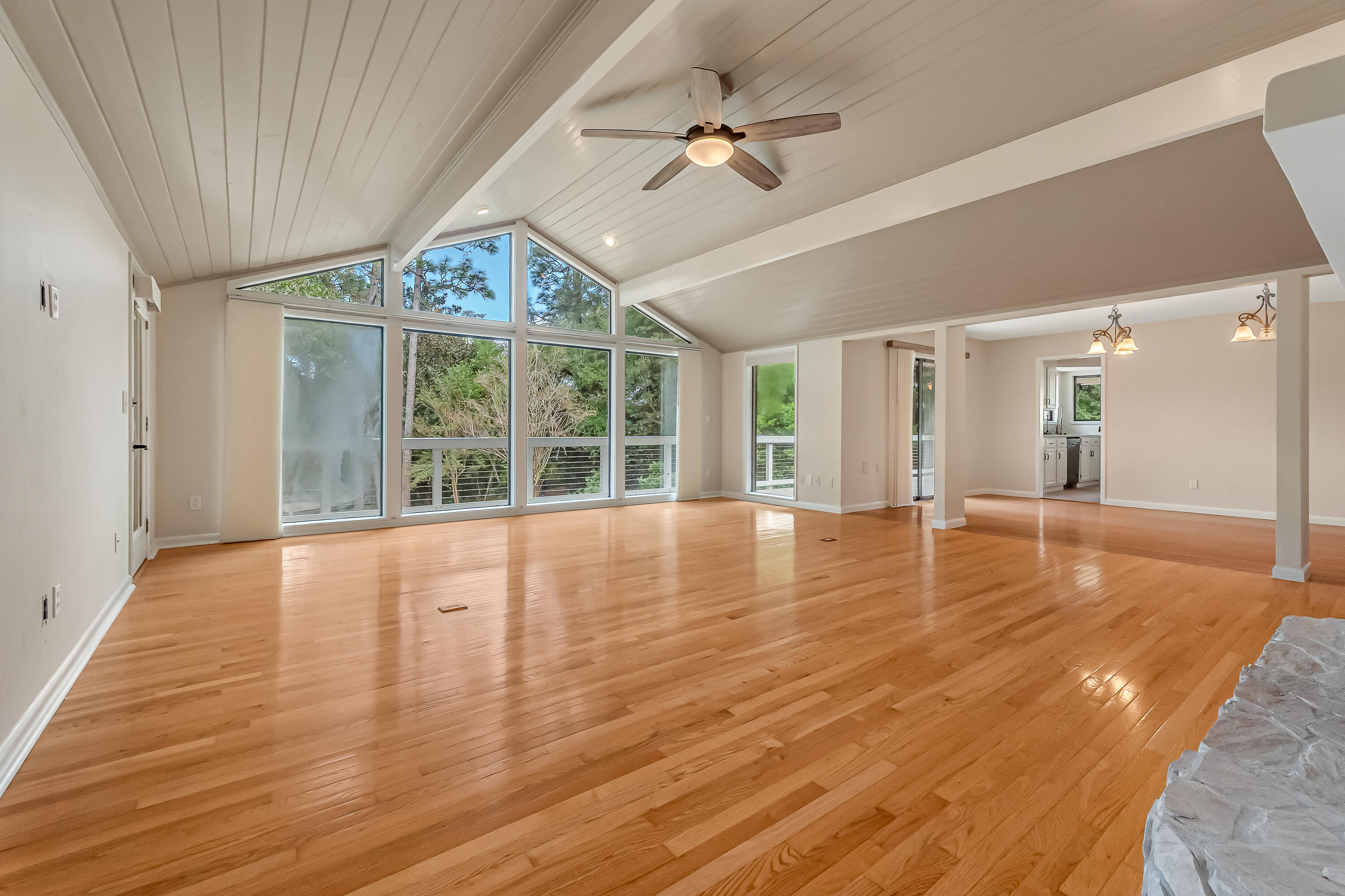 Rocky Bayou Cc Est 3 - Residential Lease