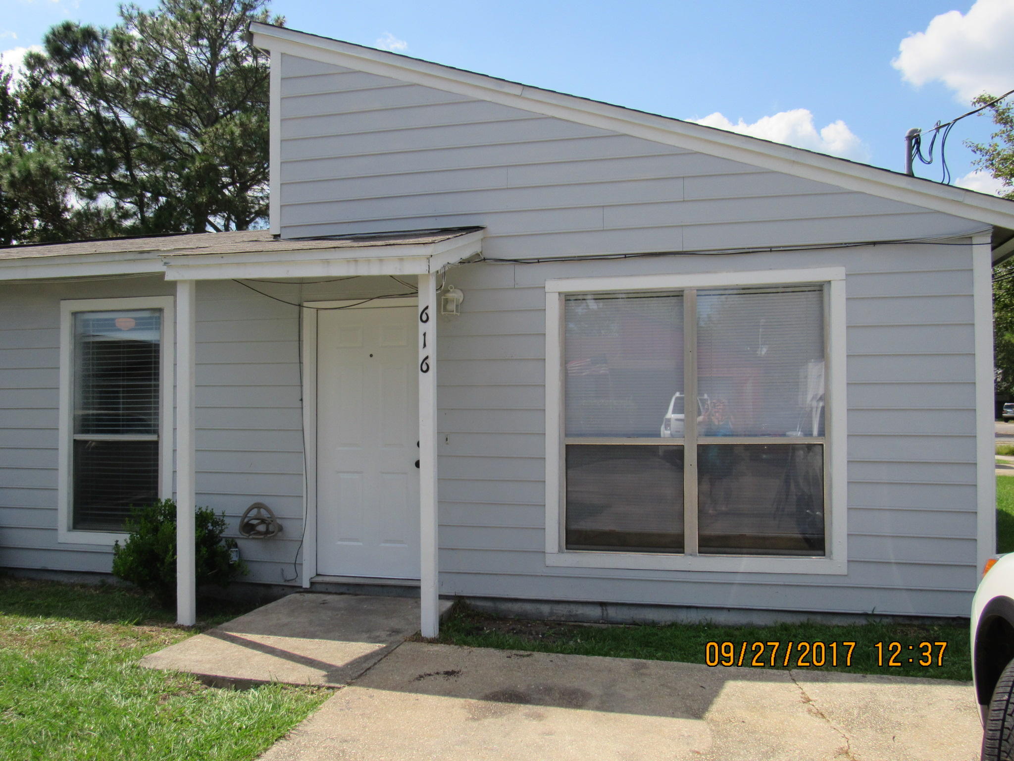 PINE MEADOWS 1ST ADDN - Residential Lease