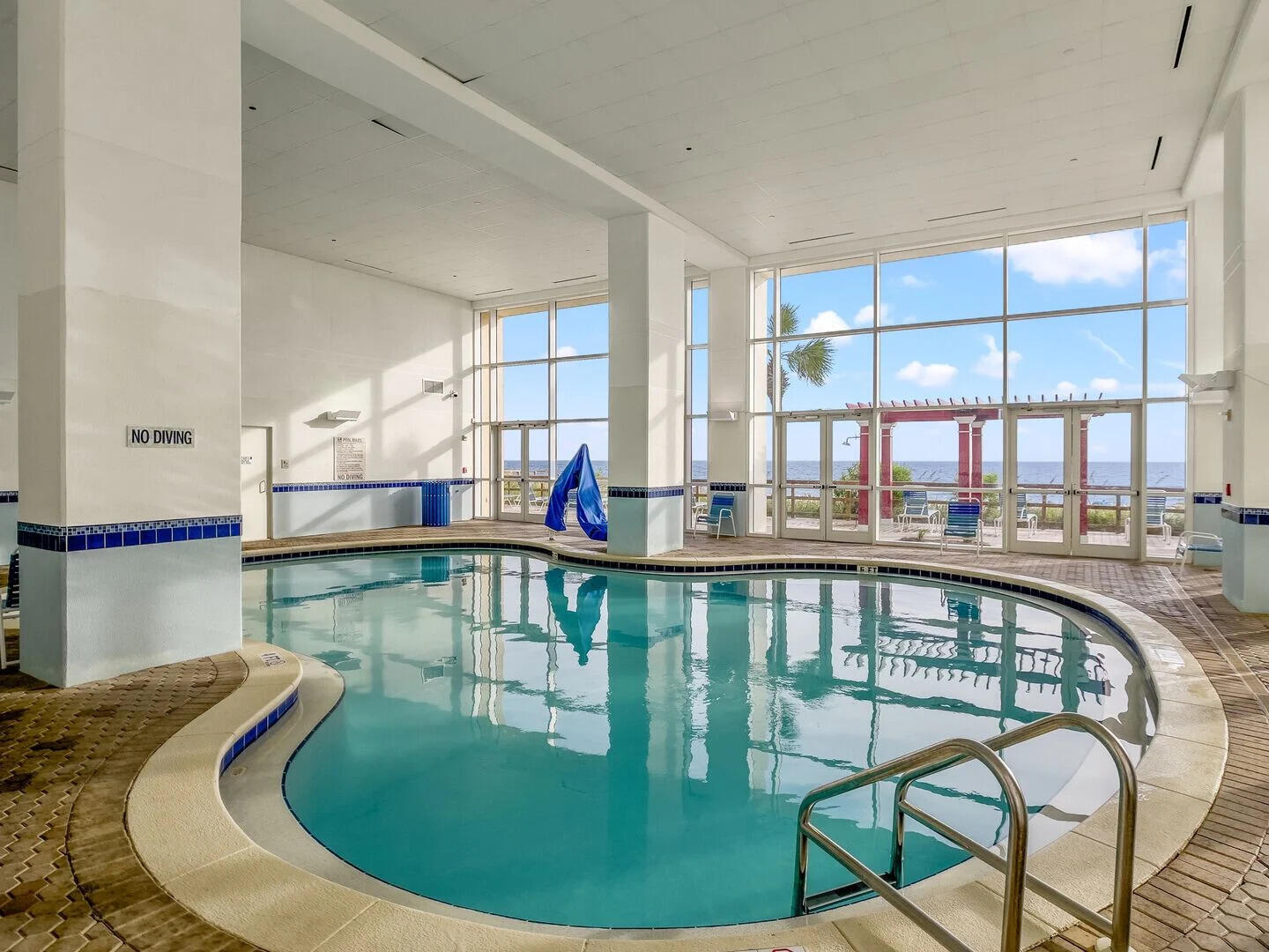 MAJESTIC BEACH TOWERS I - Residential