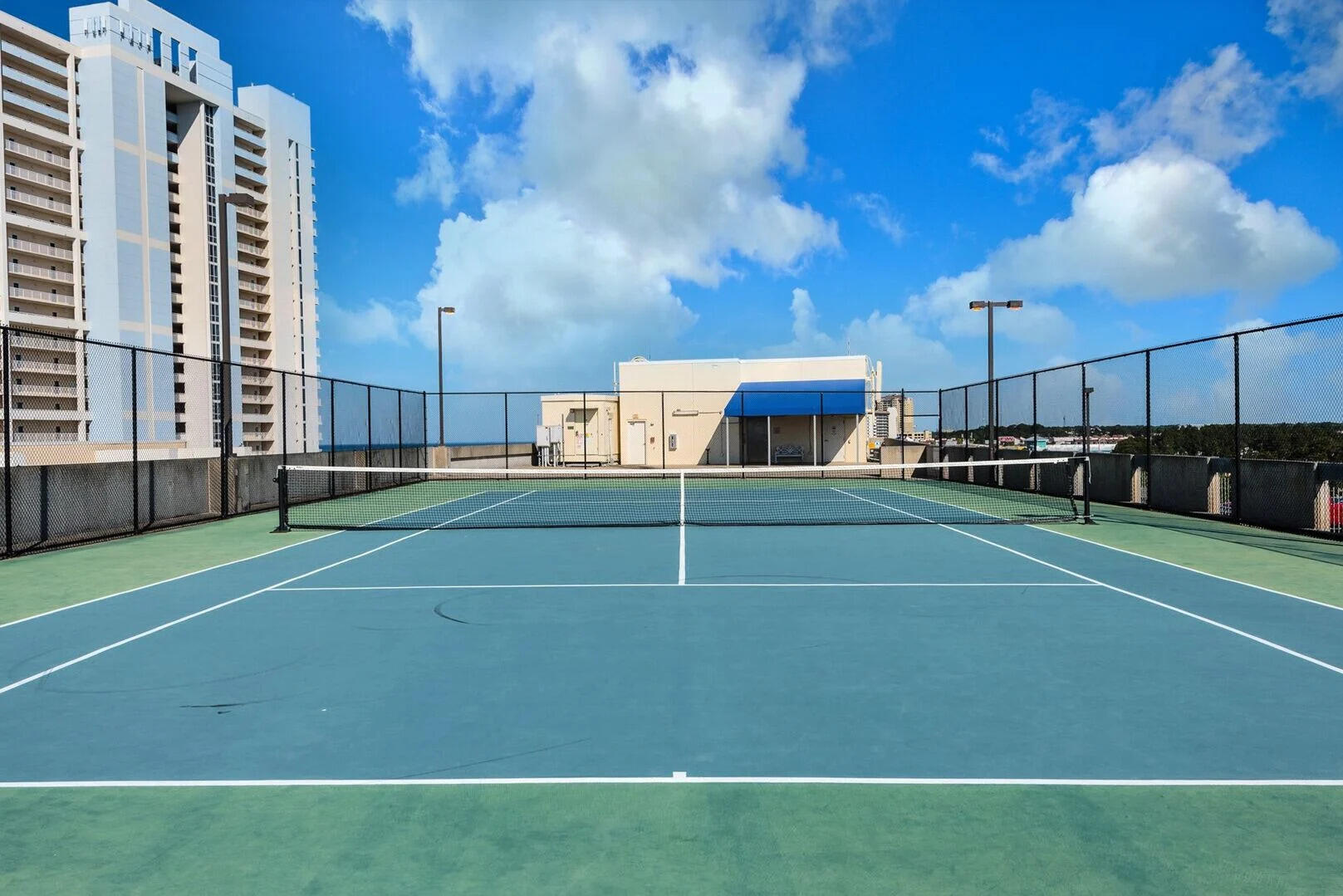 MAJESTIC BEACH TOWERS I - Residential