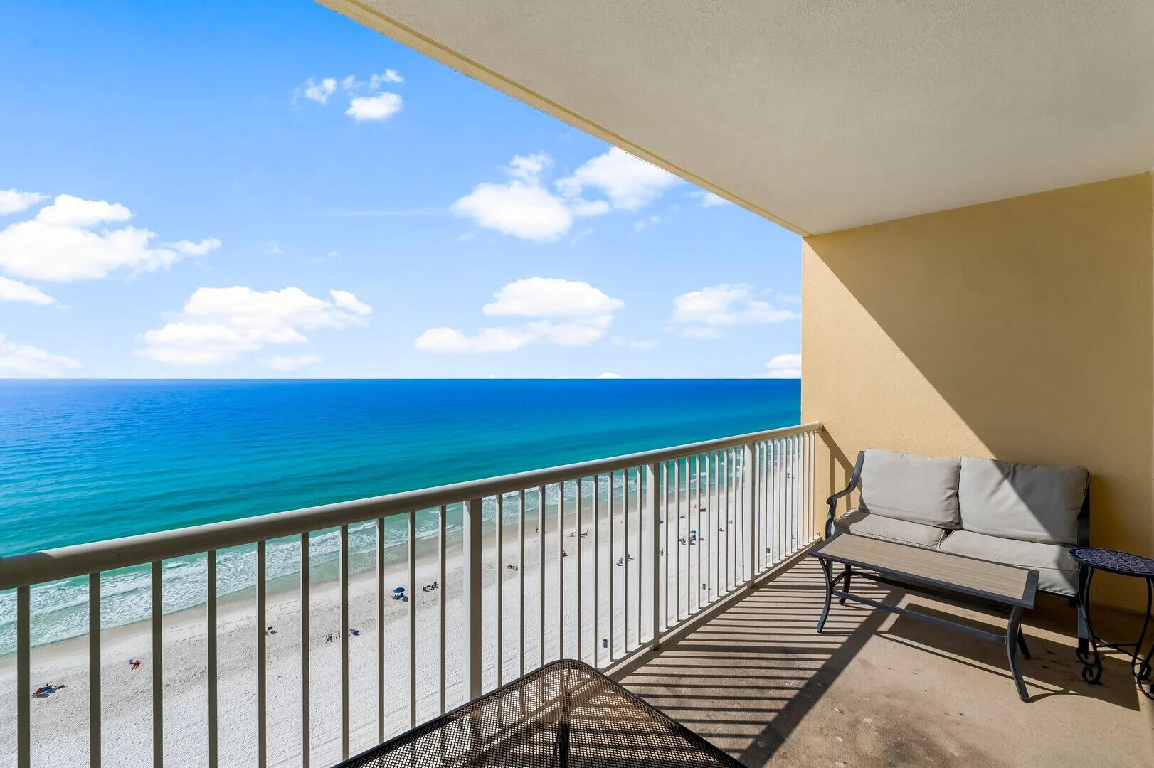 MAJESTIC BEACH TOWERS I - Residential