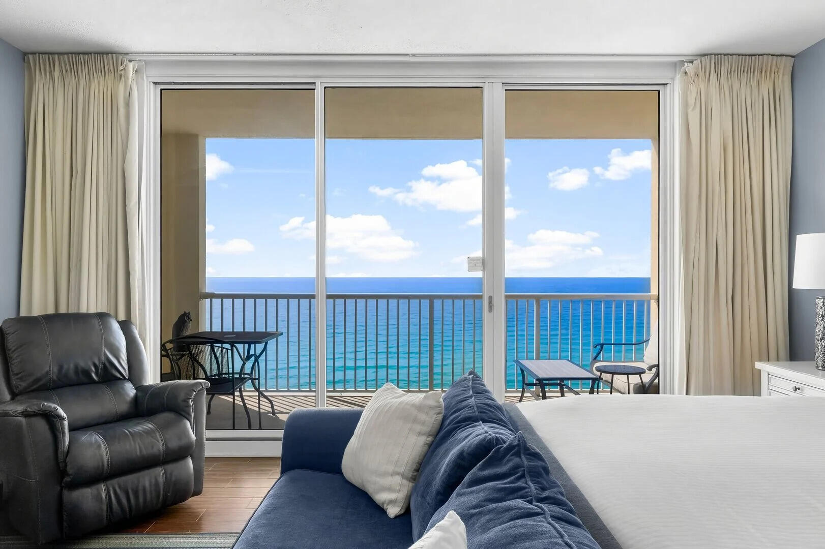 MAJESTIC BEACH TOWERS I - Residential