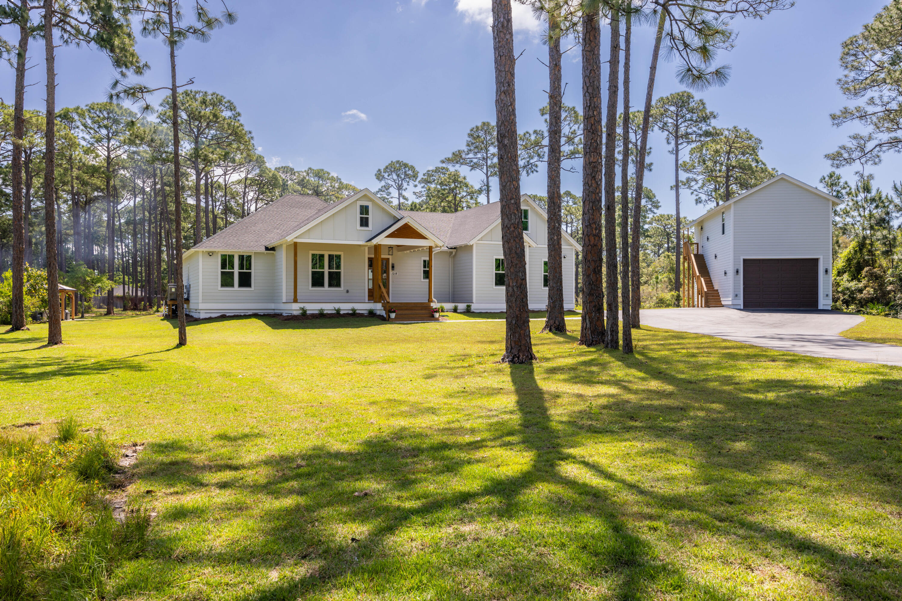 WOODLAND BAYOU ESTATES - Residential