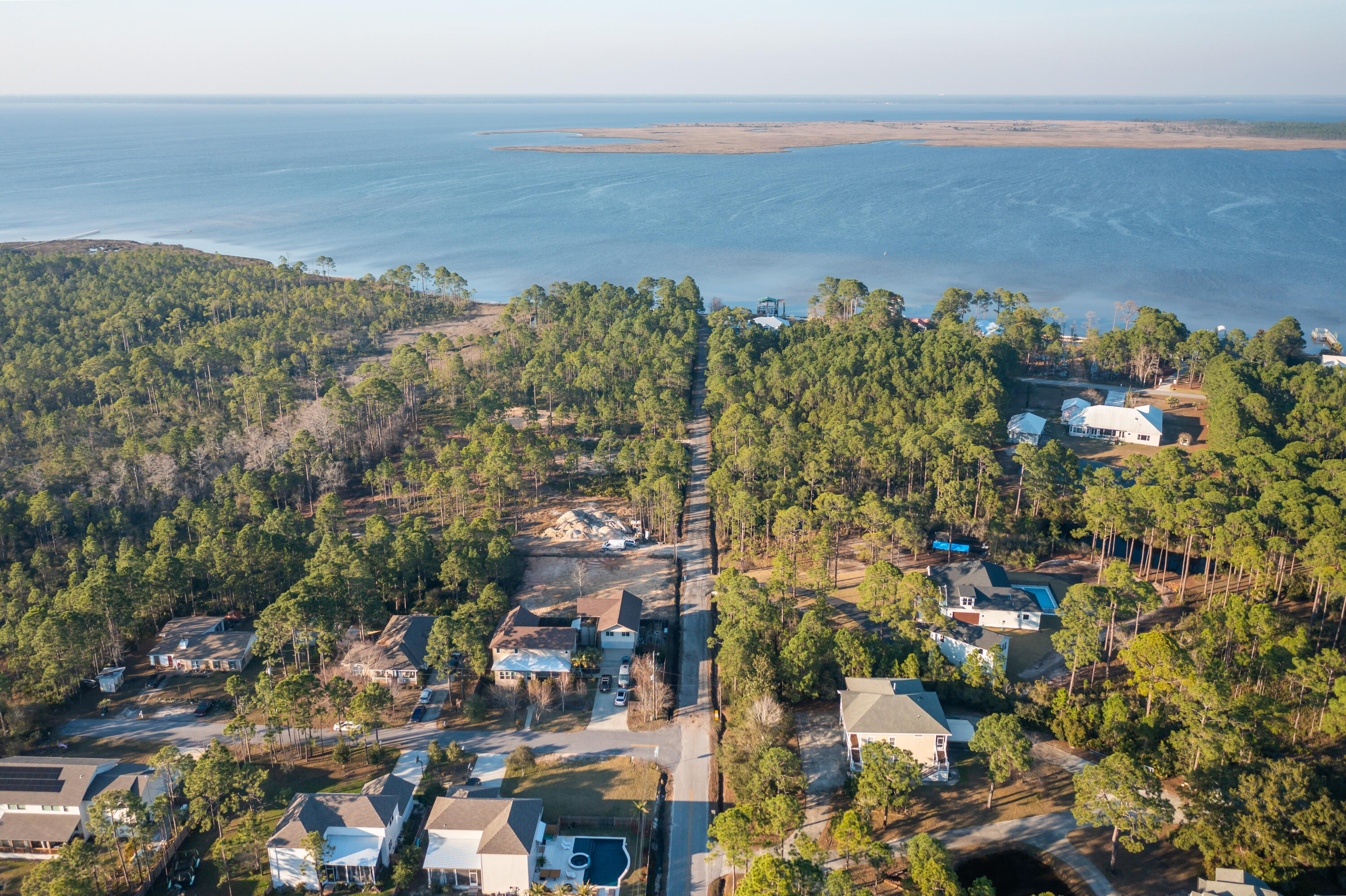 WOODLAND BAYOU ESTATES - Residential