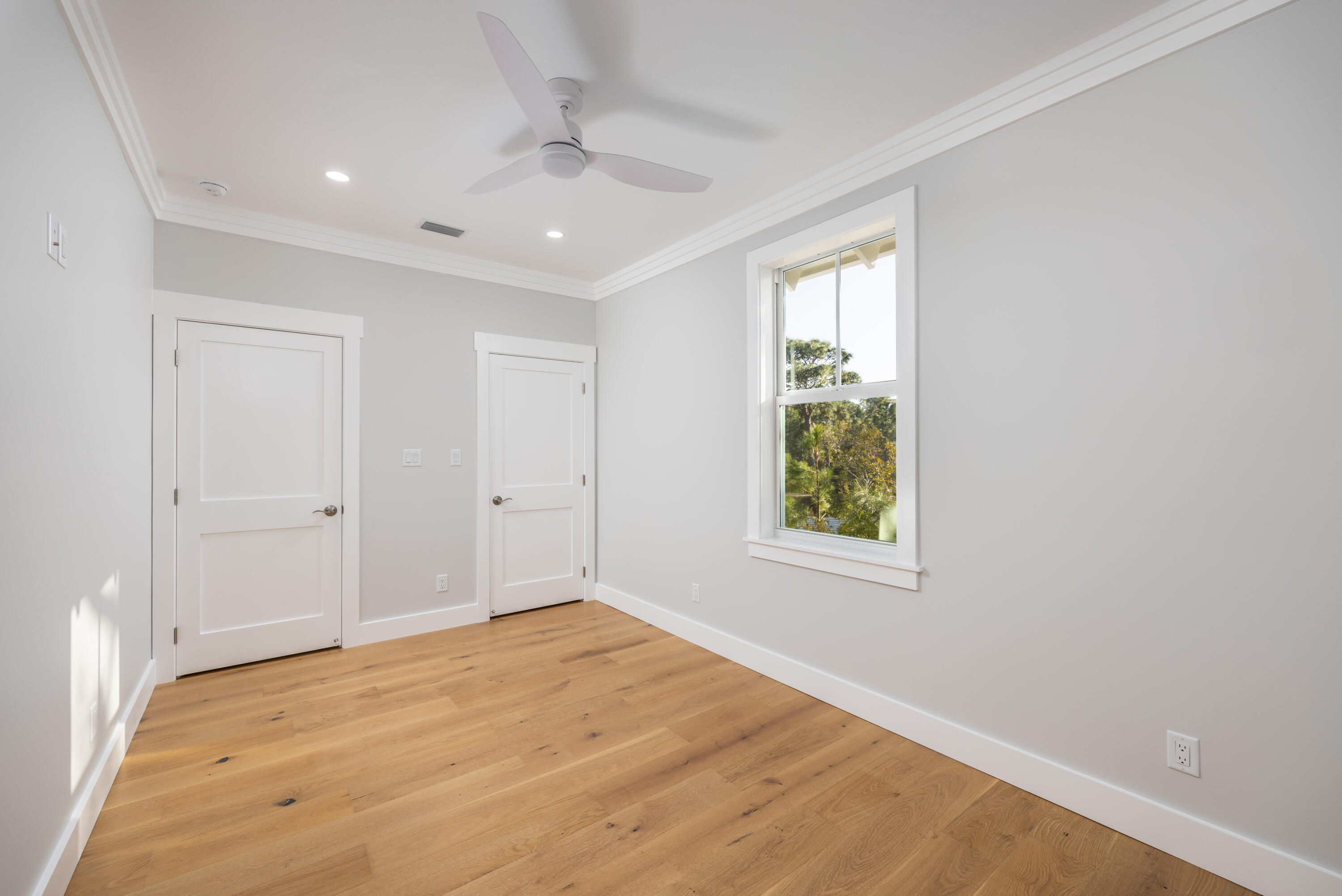 WOODLAND BAYOU ESTATES - Residential