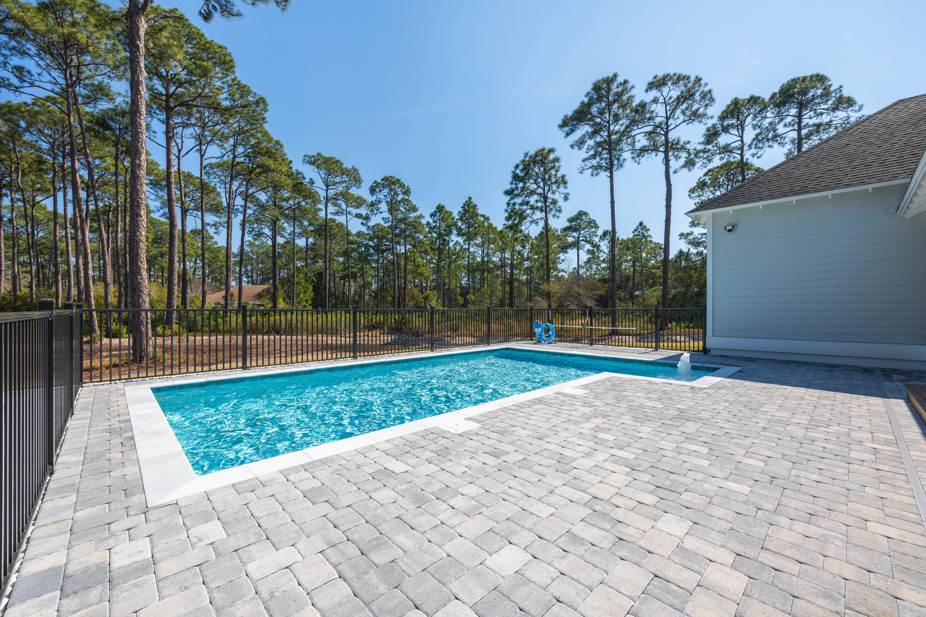 WOODLAND BAYOU ESTATES - Residential