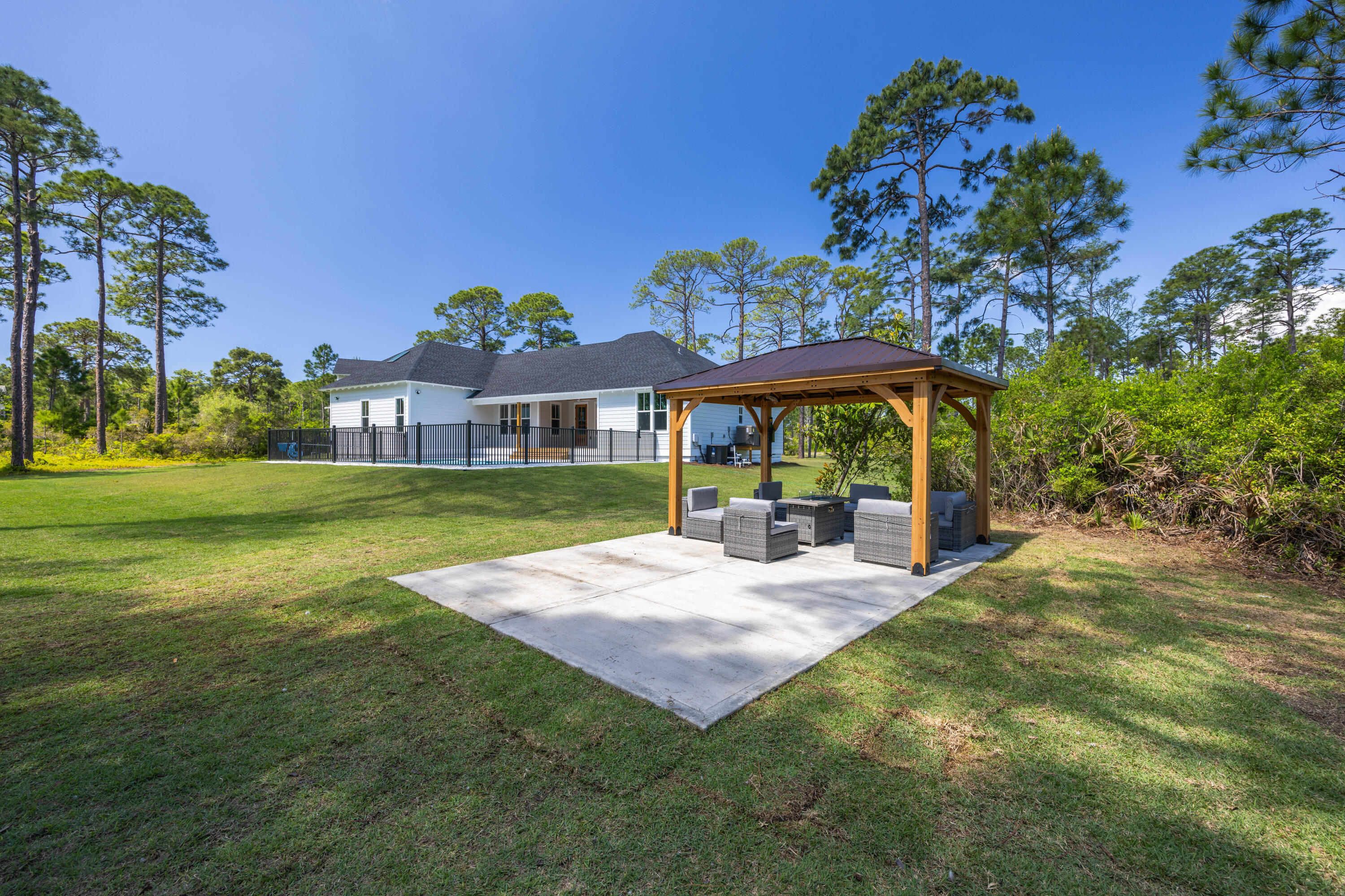 WOODLAND BAYOU ESTATES - Residential