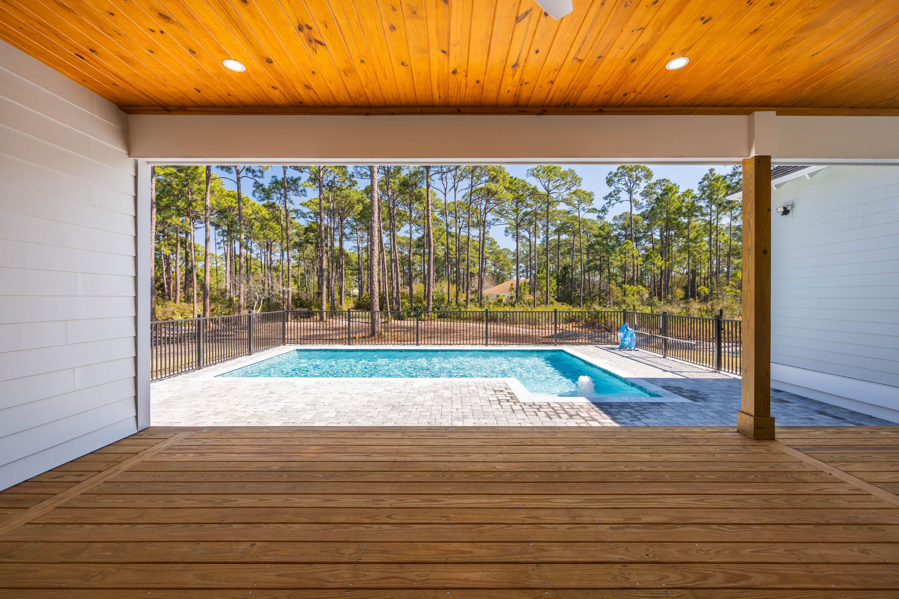 WOODLAND BAYOU ESTATES - Residential