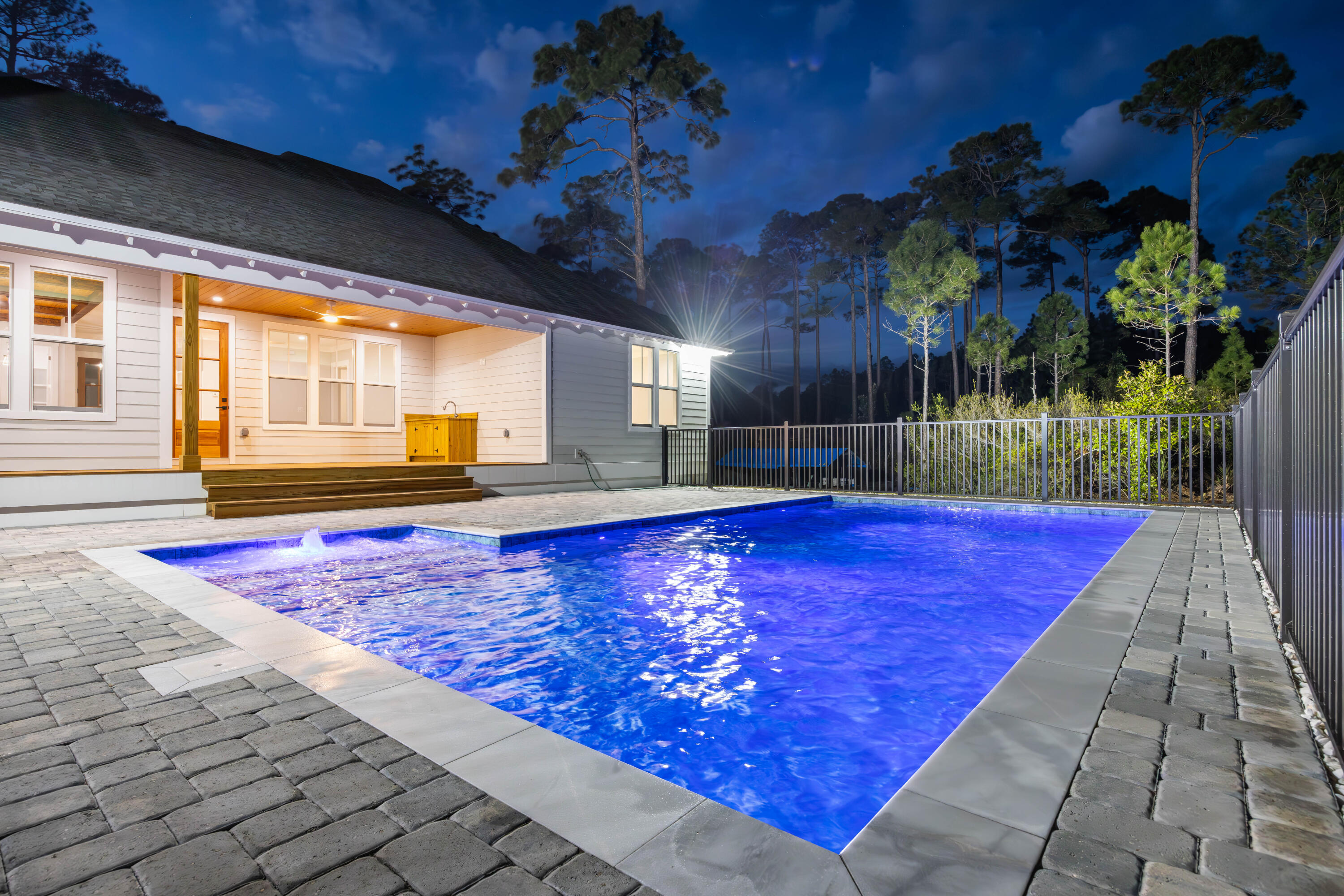 WOODLAND BAYOU ESTATES - Residential