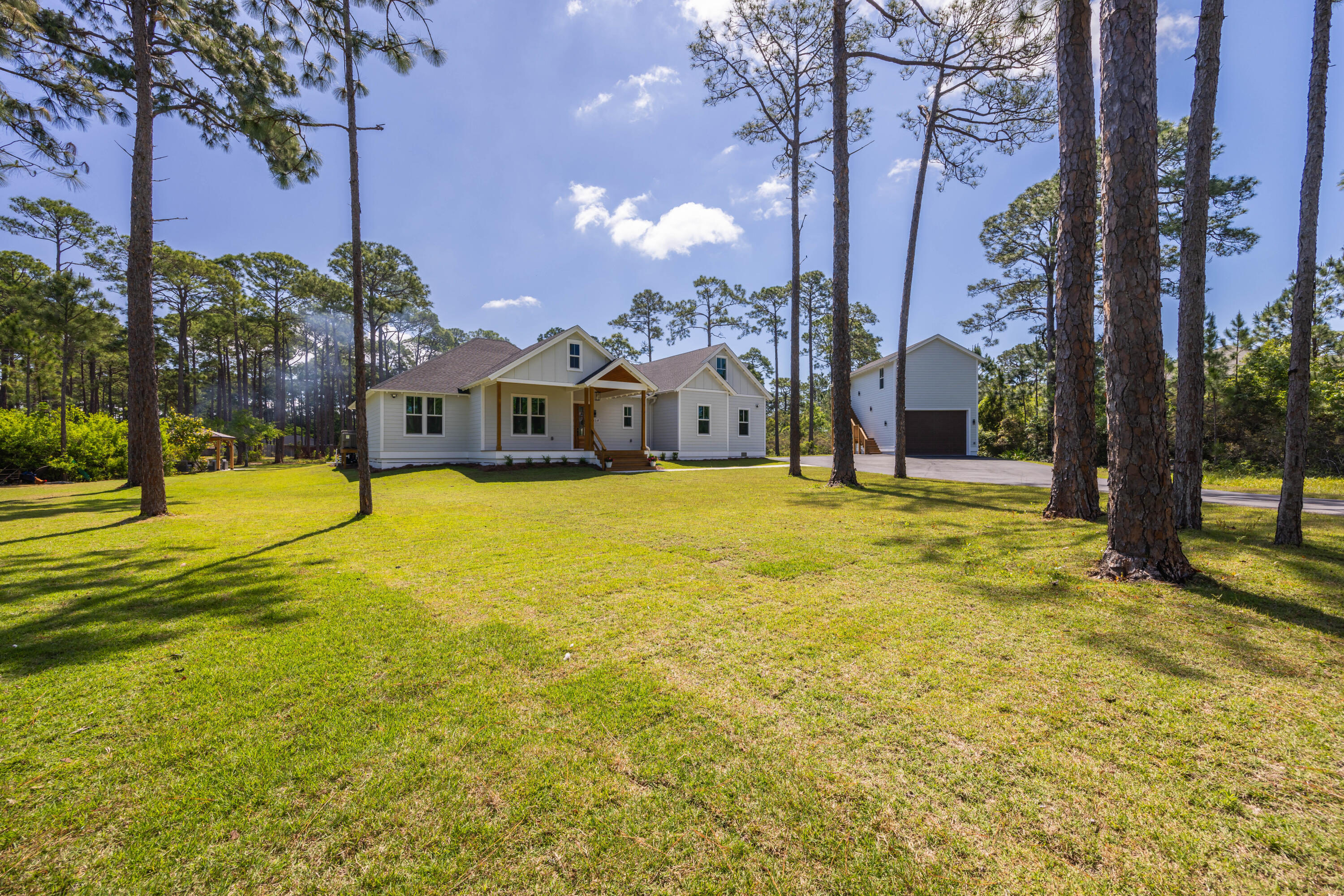 WOODLAND BAYOU ESTATES - Residential