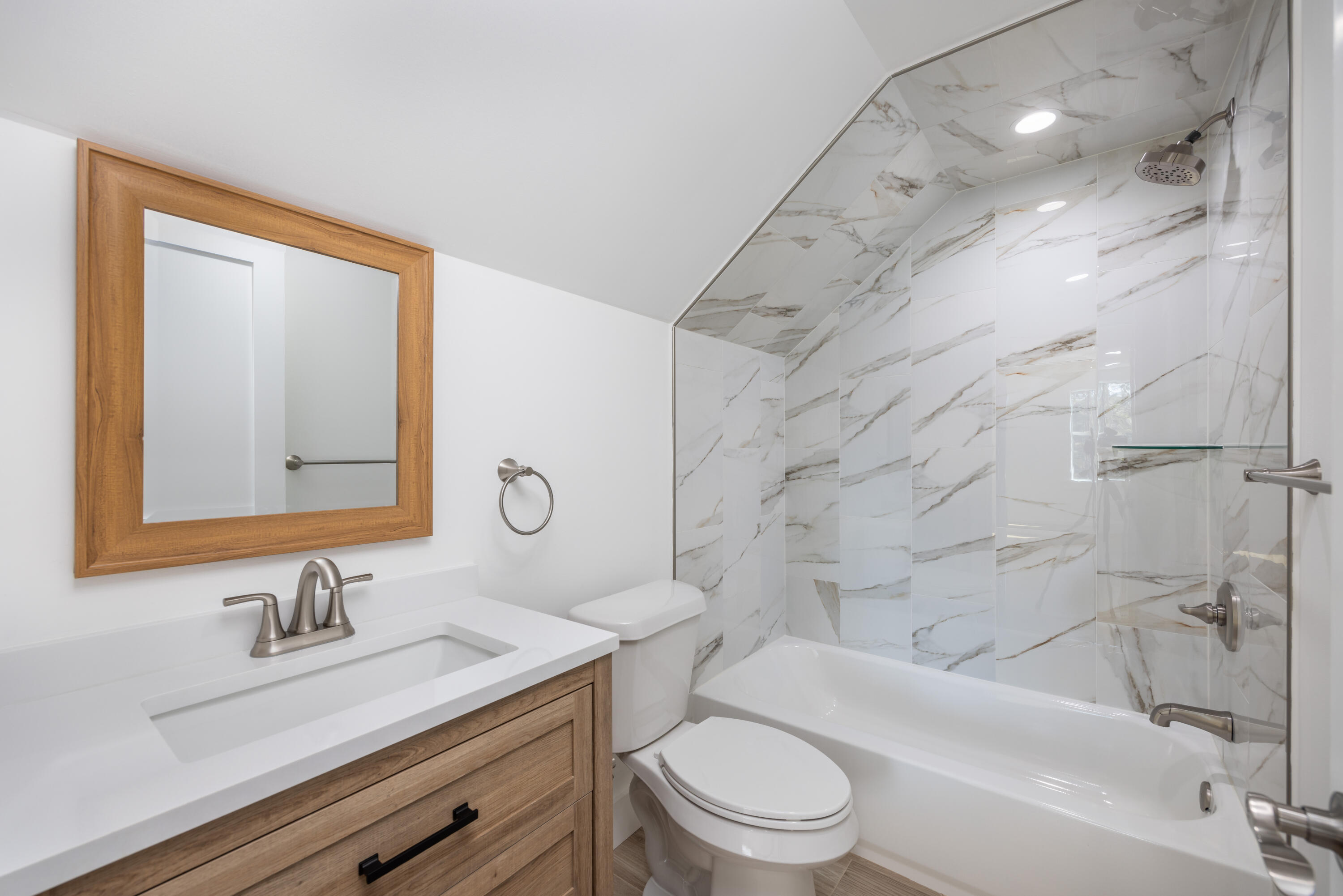 WOODLAND BAYOU ESTATES - Residential