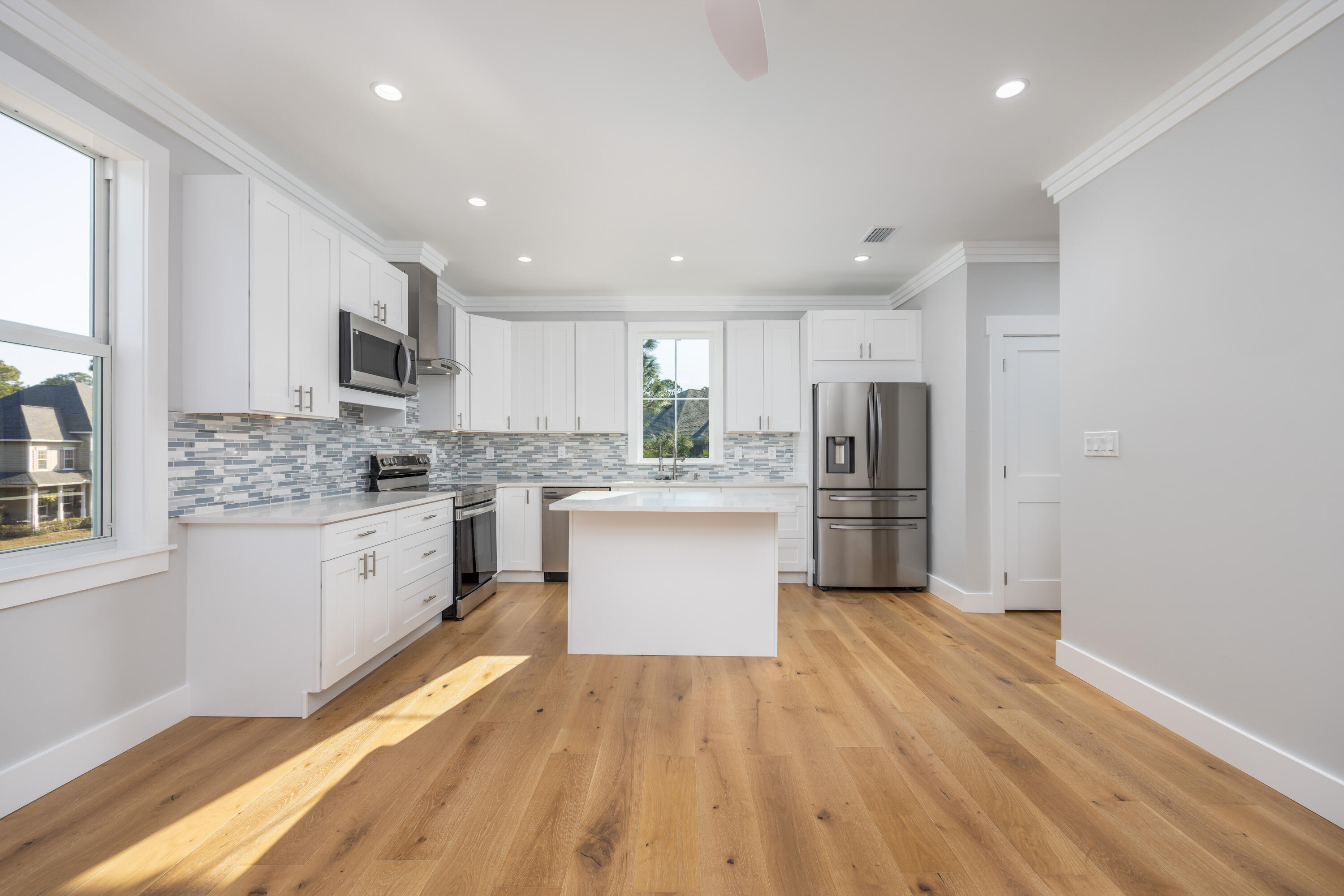 WOODLAND BAYOU ESTATES - Residential